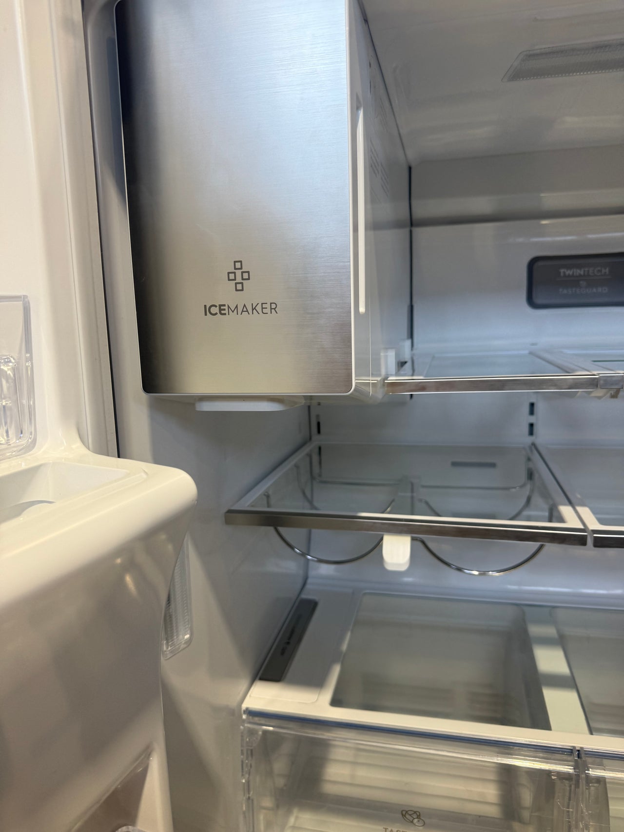 Factory second Electrolux EHE6899BA 609 L French Door Refrigerator – Dark Stainless Steel