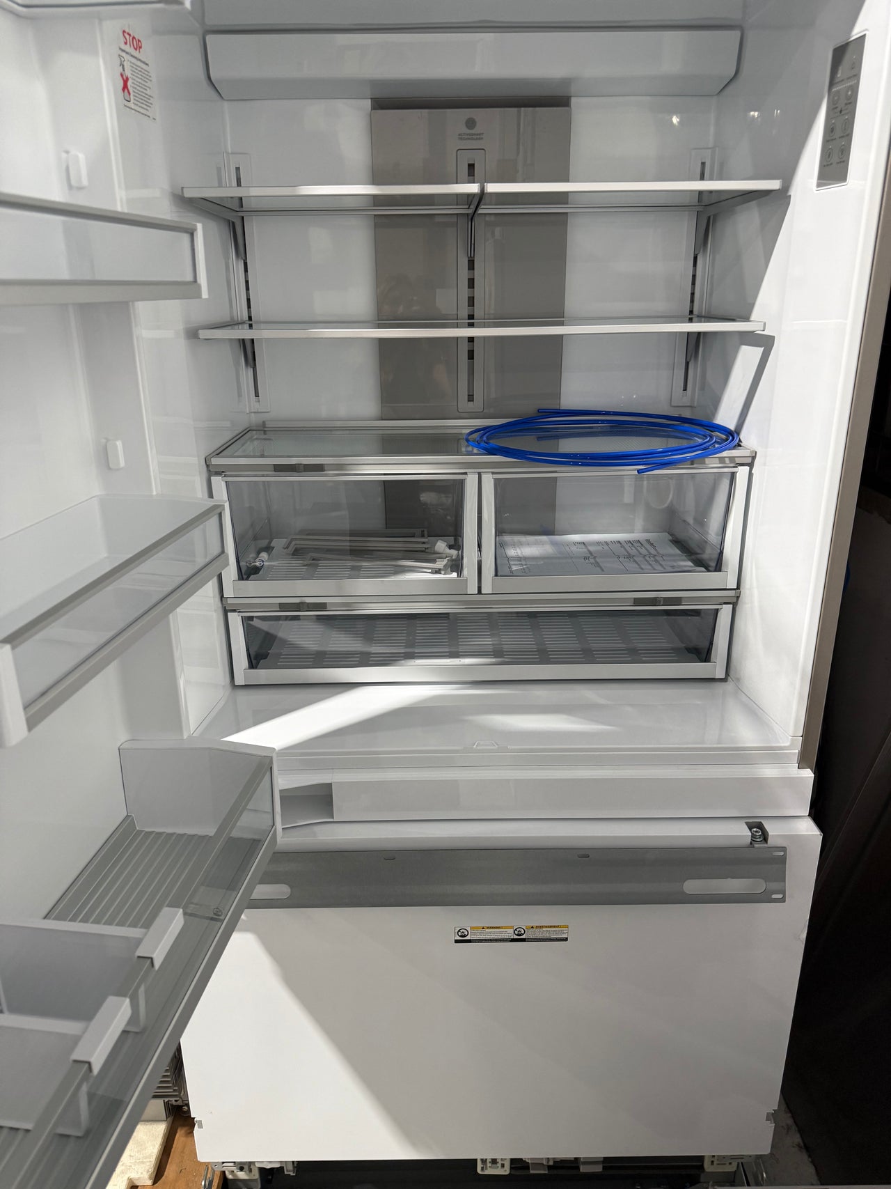 Factory Second Fisher & Paykel 477L Integrated ActiveSmart™ Bottom Mount Fridge RS9120WLJ1