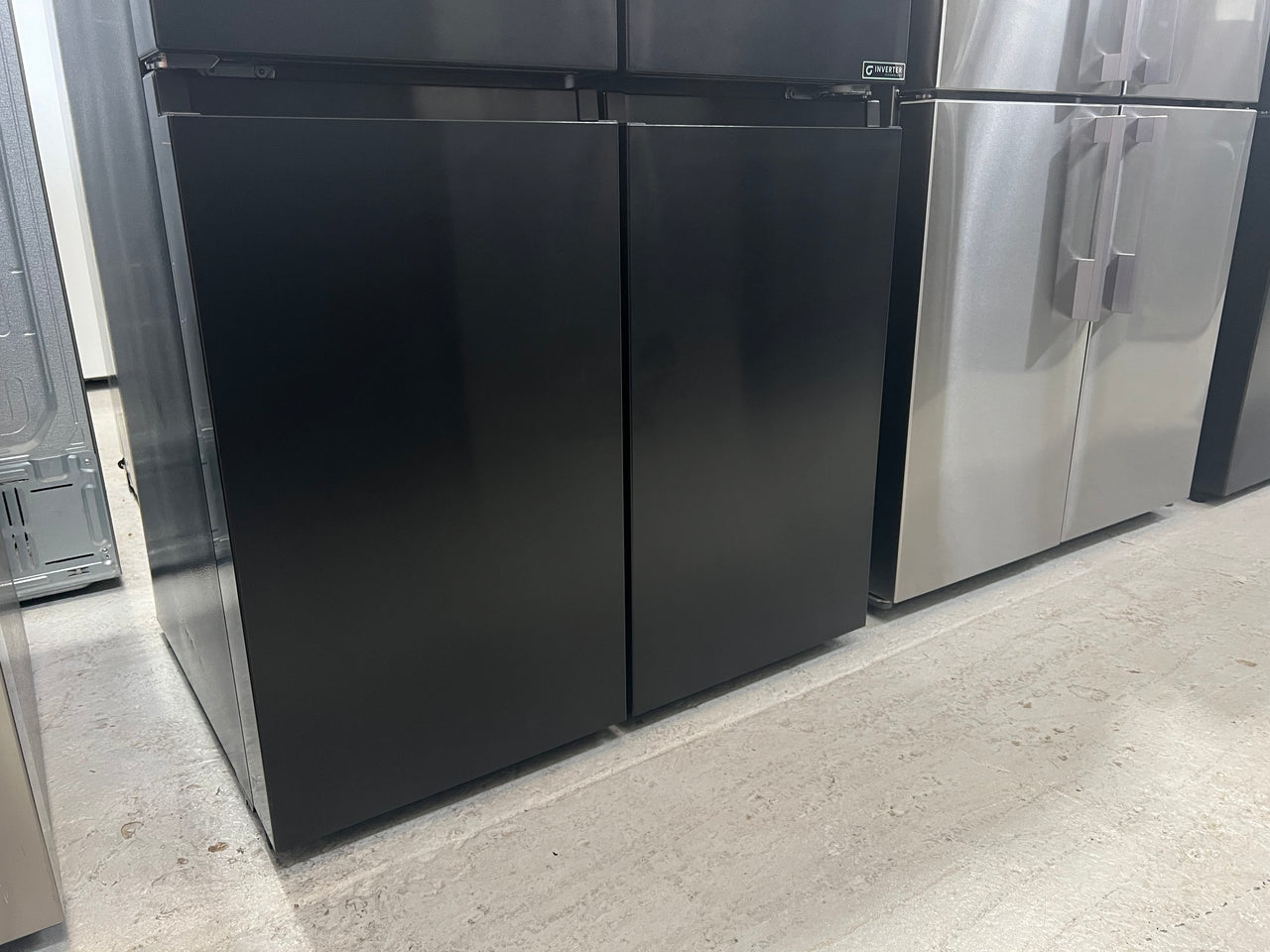 Transportation damaged Hisense HRCD585BWB 585L French Door Fridge ...