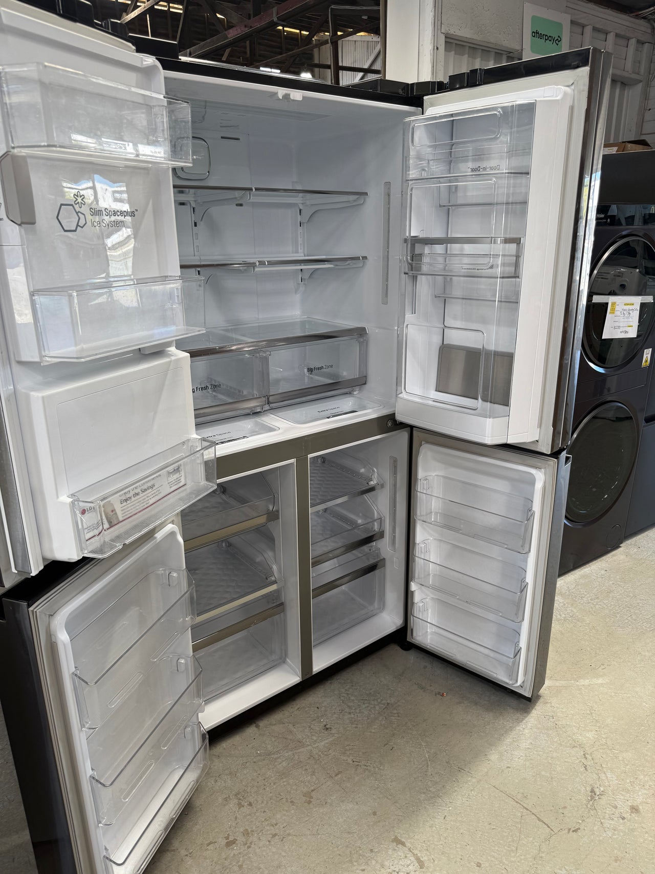 Factory second Factory second LG 708 L French Door Refrigerator – Matte Black Stainless Steel, Door-in-Door® GF-D708BSL