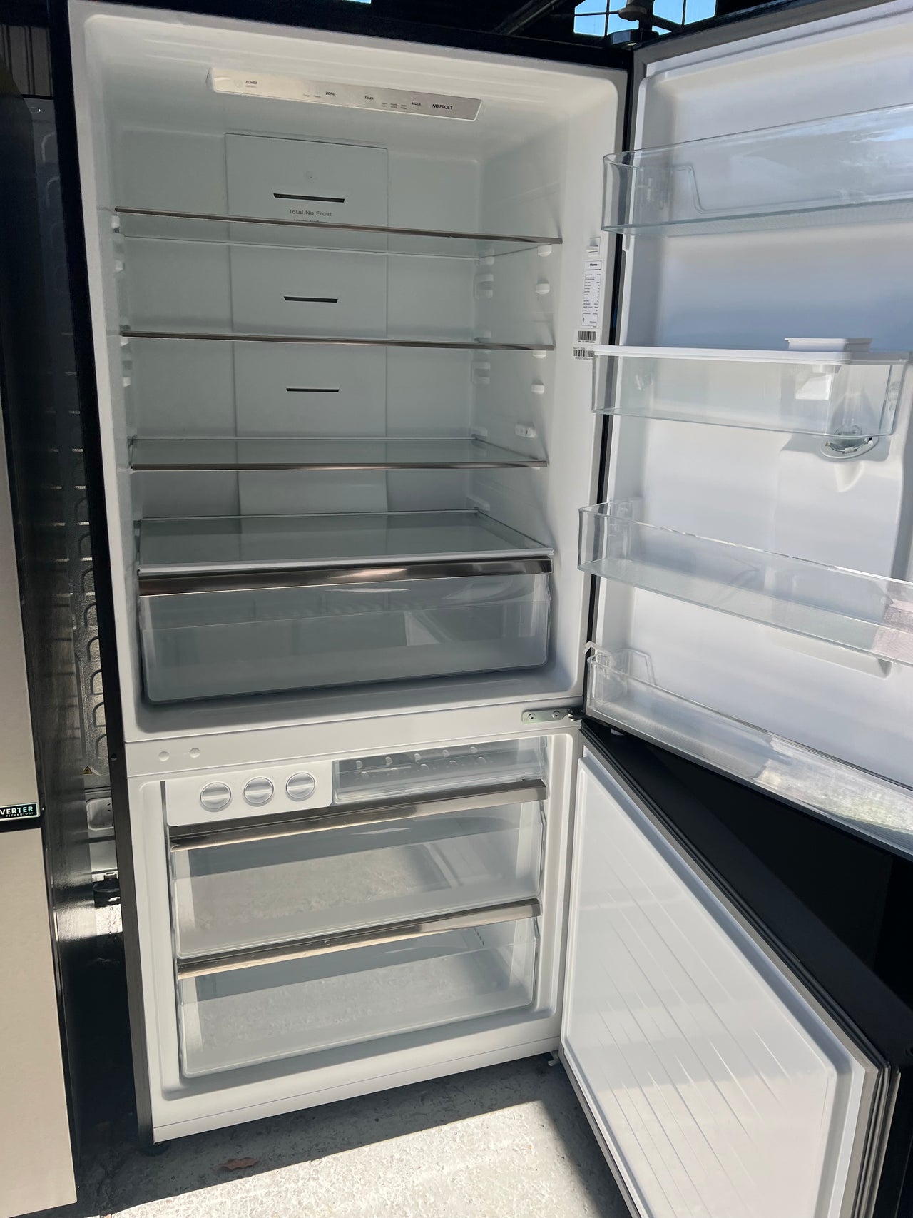 Factory Second Hisense 482L PureFlat Bottom Mount Refrigerator Model: HRBM482BW - Second Hand Appliances Geebung