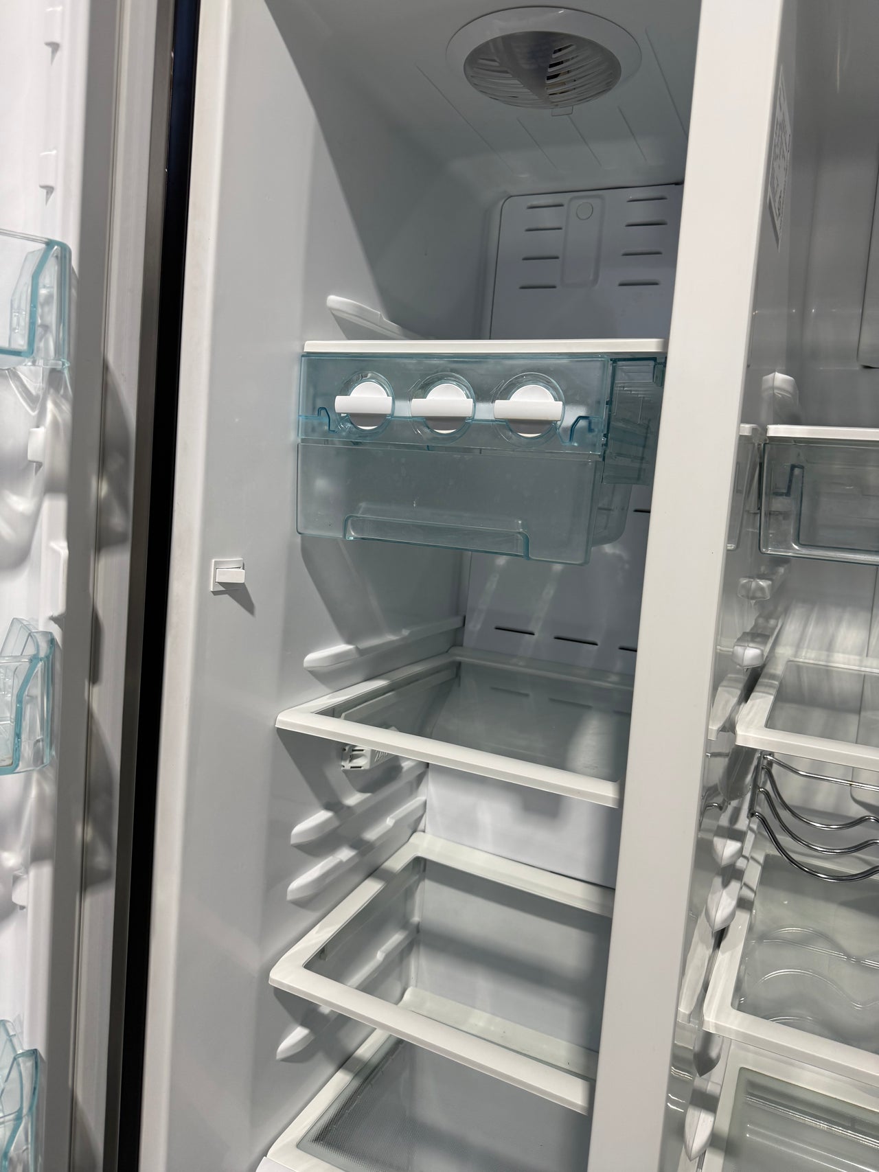 Second hand Westinghouse WSE7000SF – 700L Side-by-Side Refrigerator