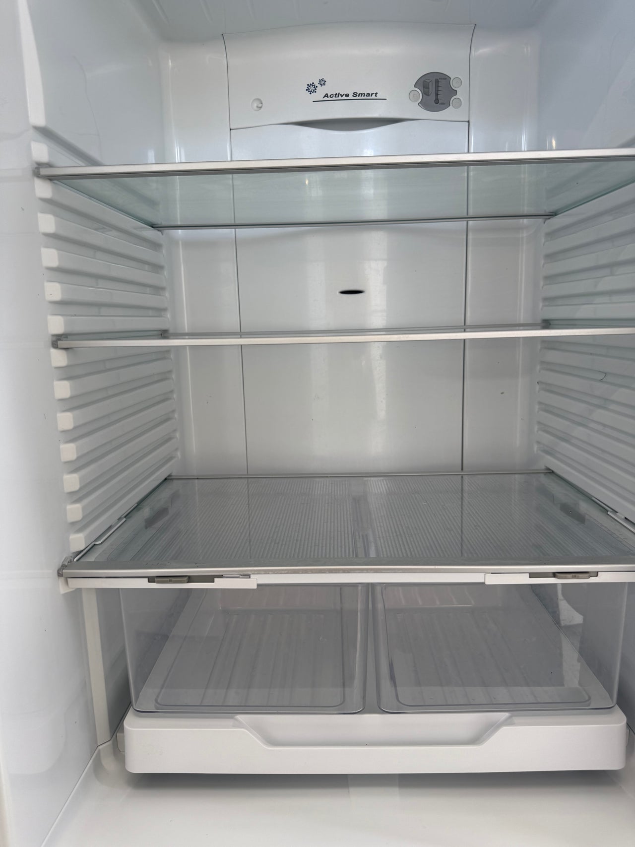 Second hand Fisher & Paykel E372B 373L Bottom Mount Fridge/Freezer – White