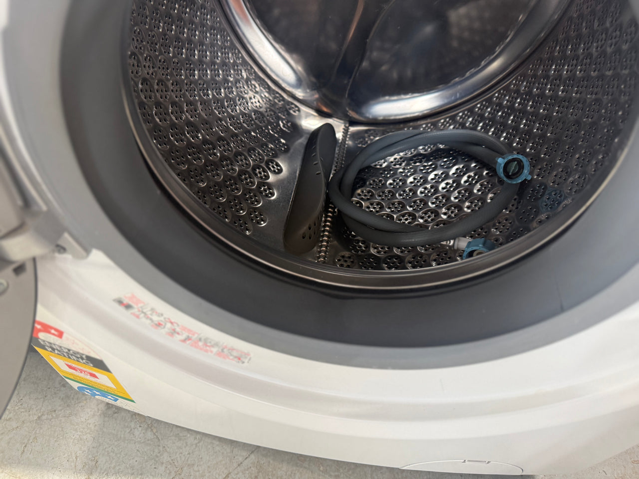 Second hand Westinghouse 10kg Front Load Washer Model: WWF1044M7WA