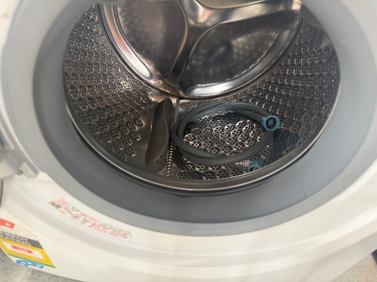 Second hand Westinghouse 10kg Front Load Washer Model: WWF1044M7WA