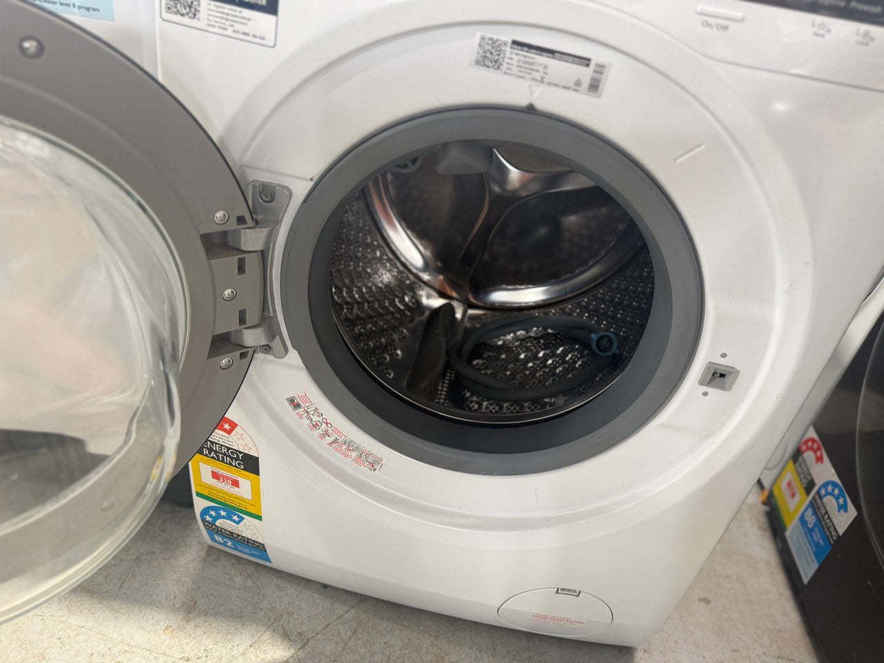 Second hand Westinghouse 10kg Front Load Washer Model: WWF1044M7WA