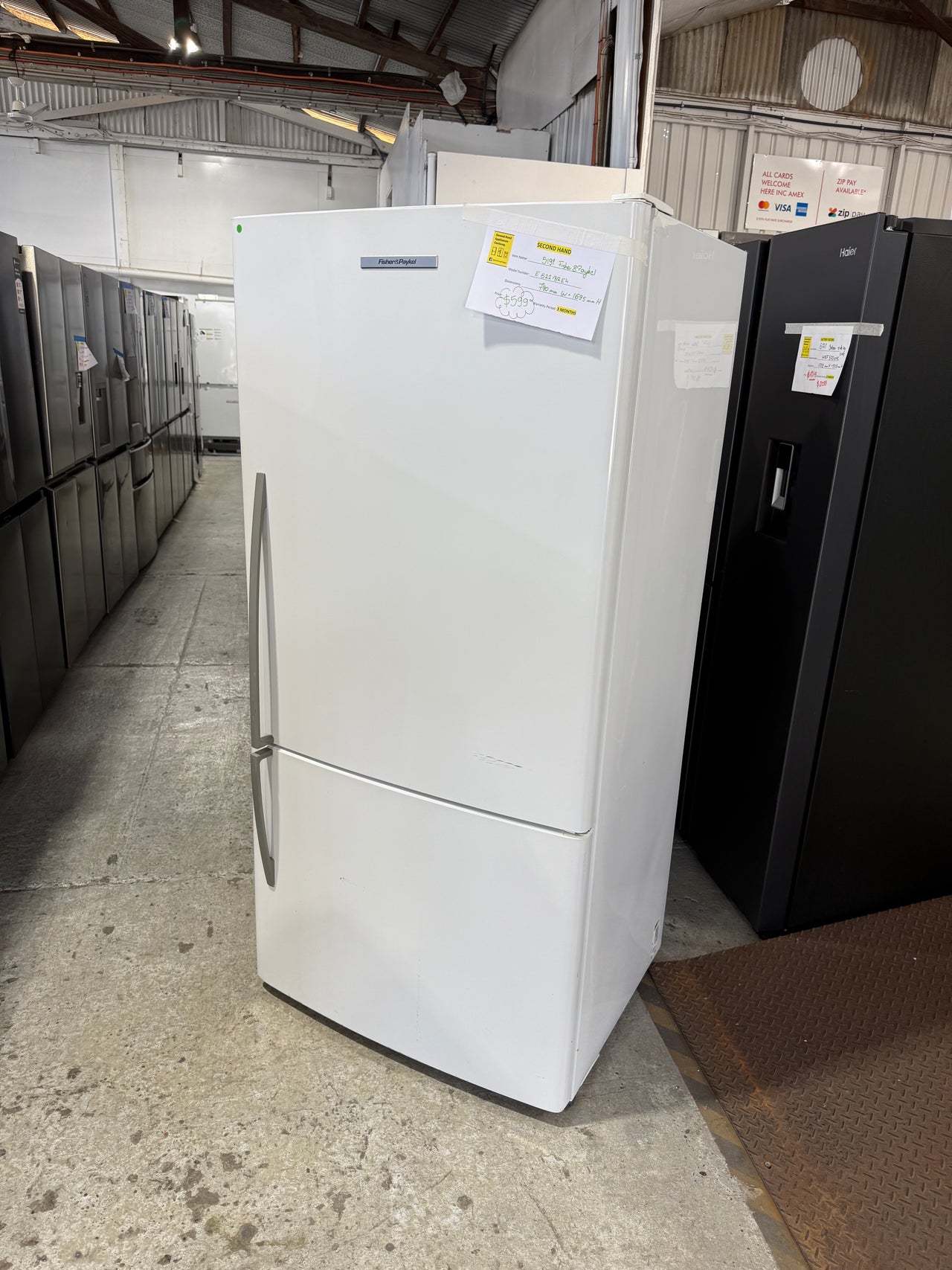 Second hand Fisher & Paykel E522BRE4 519 L ActiveSmart™ Bottom-Mount Fridge
