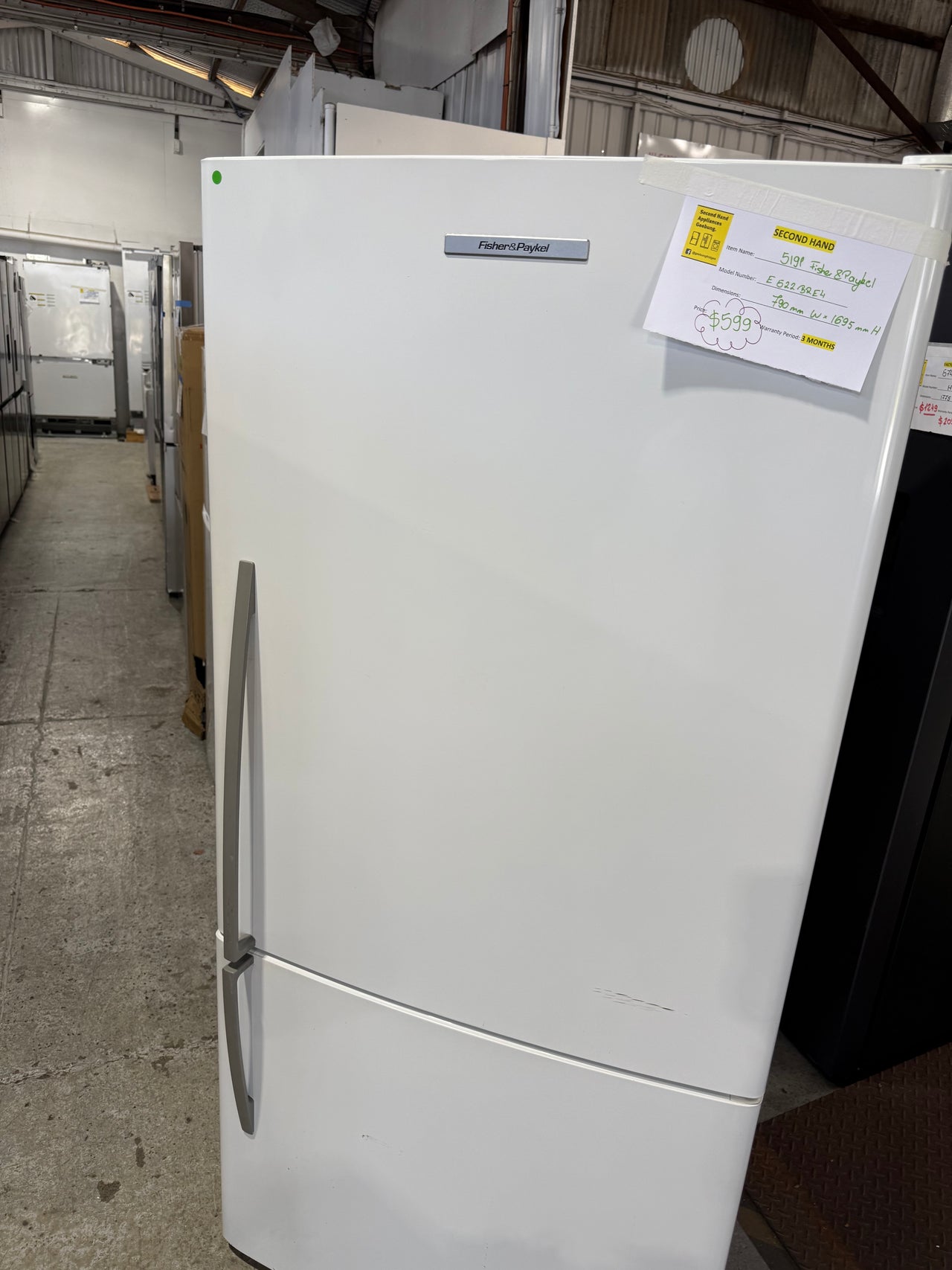 Second hand Fisher & Paykel E522BRE4 519 L ActiveSmart™ Bottom-Mount Fridge