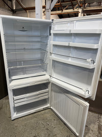 Thumbnail for Second hand Fisher & Paykel E522BRE4 519 L ActiveSmart™ Bottom-Mount Fridge