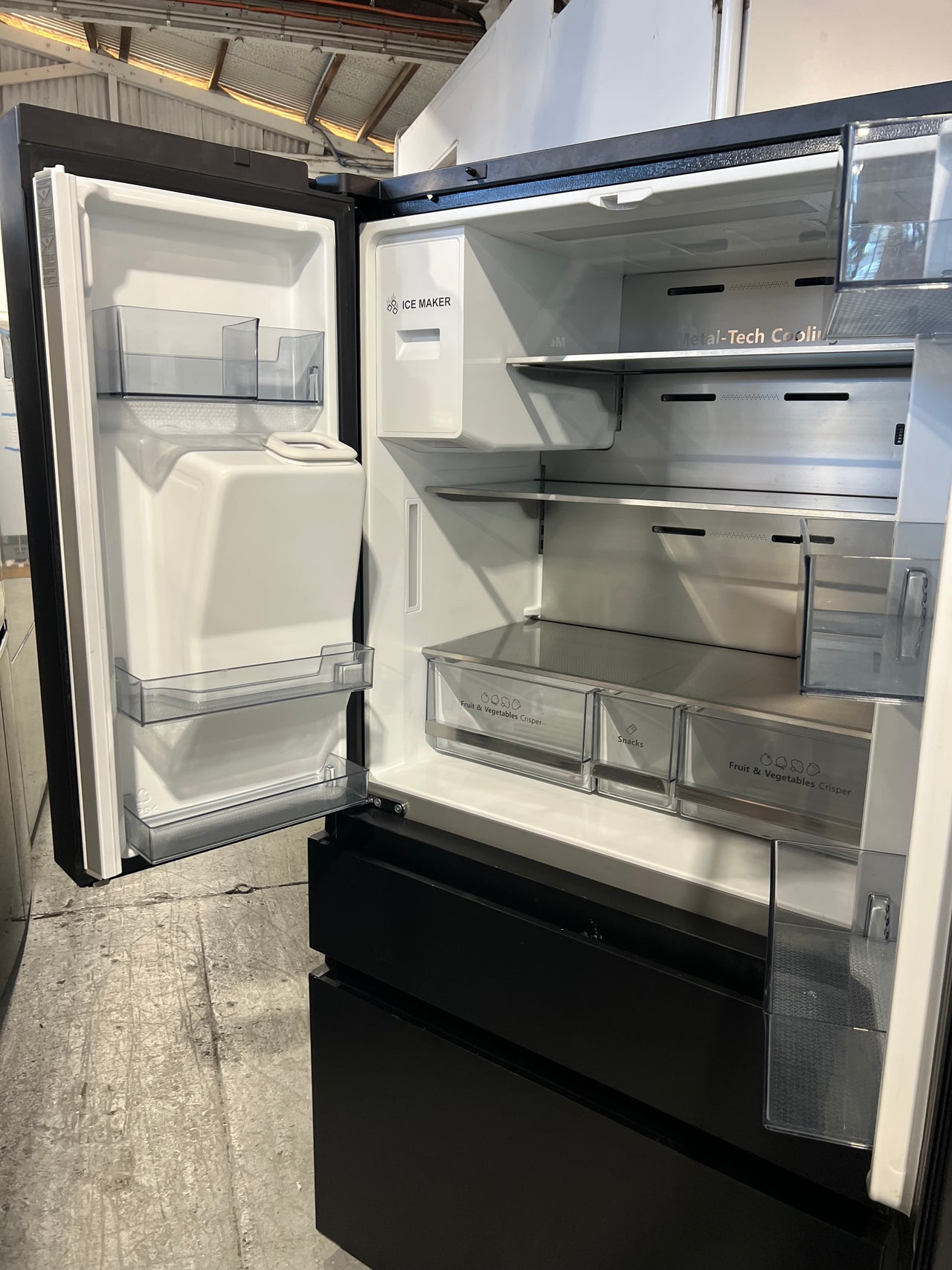 Factory Second Hisense 560L PureFlat French Door Frost Free Refrigerator Model: HRFD560BW - Second Hand Appliances Geebung