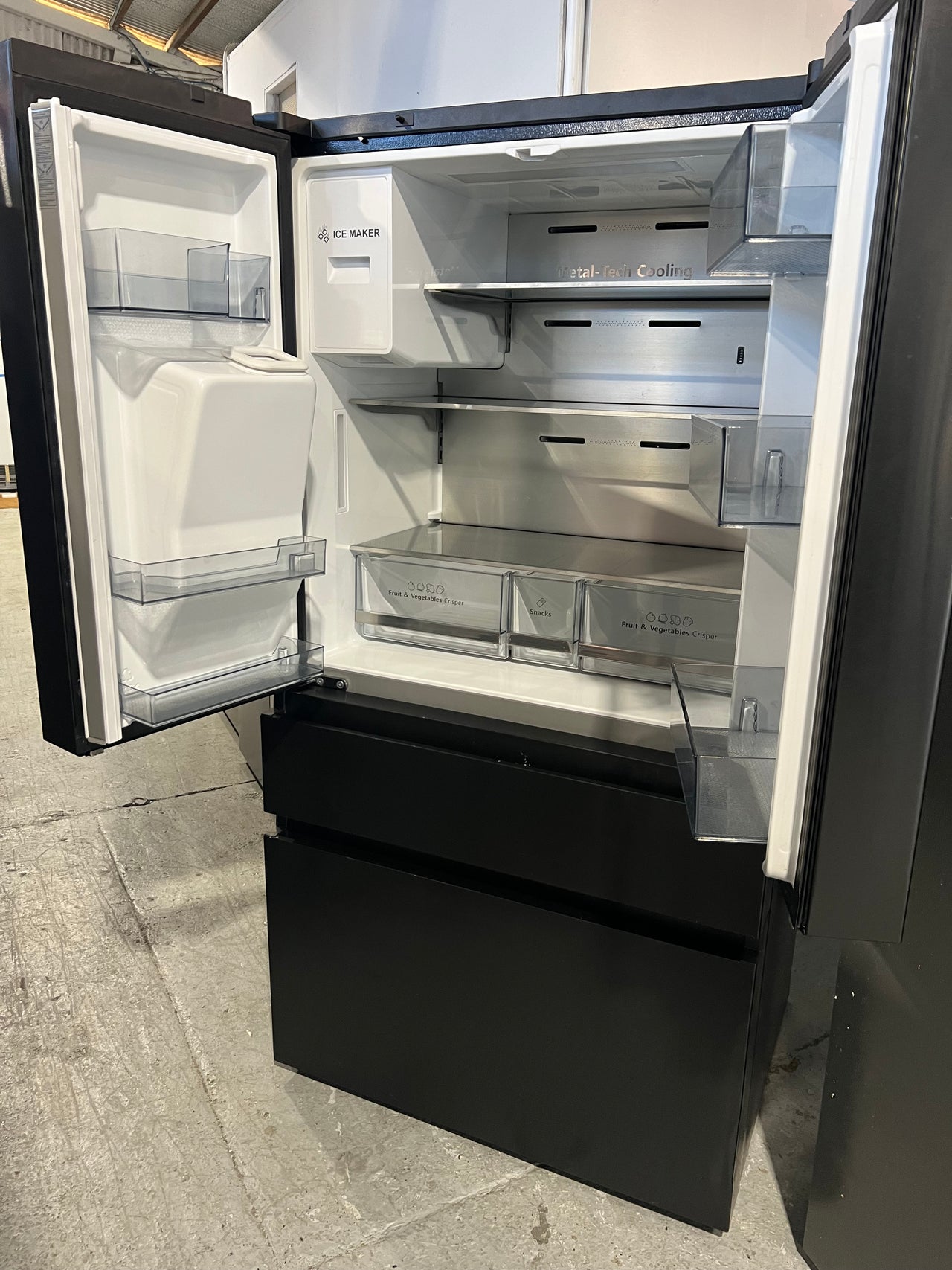 Factory Second Hisense 560L PureFlat French Door Frost Free Refrigerator Model: HRFD560BW - Second Hand Appliances Geebung