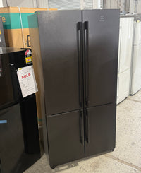 Thumbnail for Second hand Electrolux 562L Quad Door Refrigerator – EQE5607BA