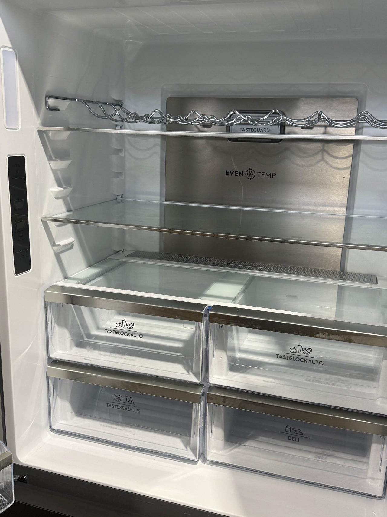 Second hand Electrolux 562L Quad Door Refrigerator – EQE5607BA