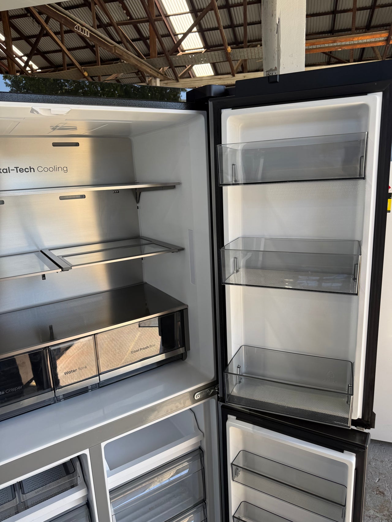 Factory second Hisense HRCD640TBW 640L French Door Refrigerator with non-plumbed ice maker & water dispenser