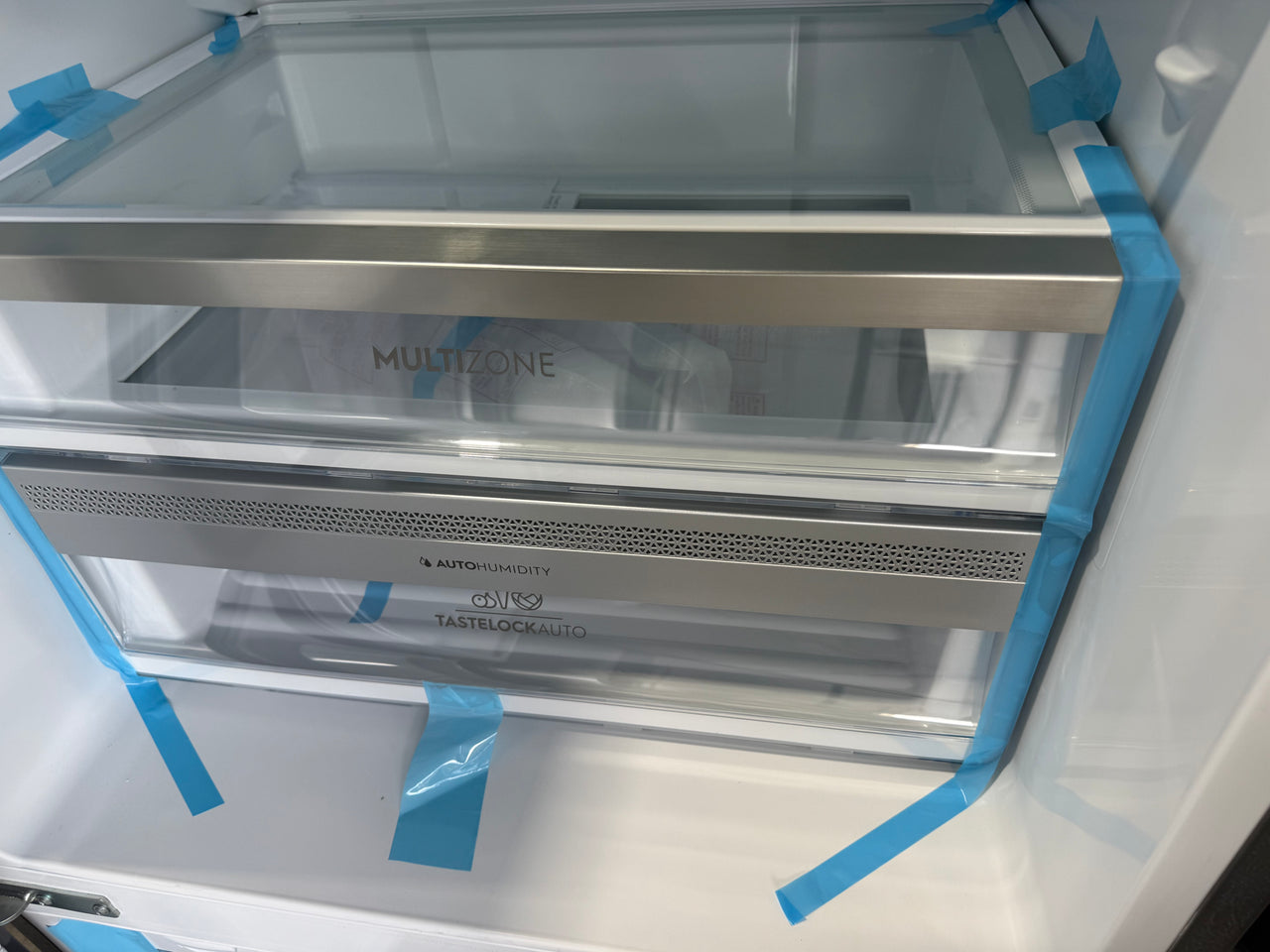 Factory second Electrolux EBE4302BD-L 425 L Ultimate Taste 500 Bottom-Mount Refrigerator - Second Hand Appliances Geebung