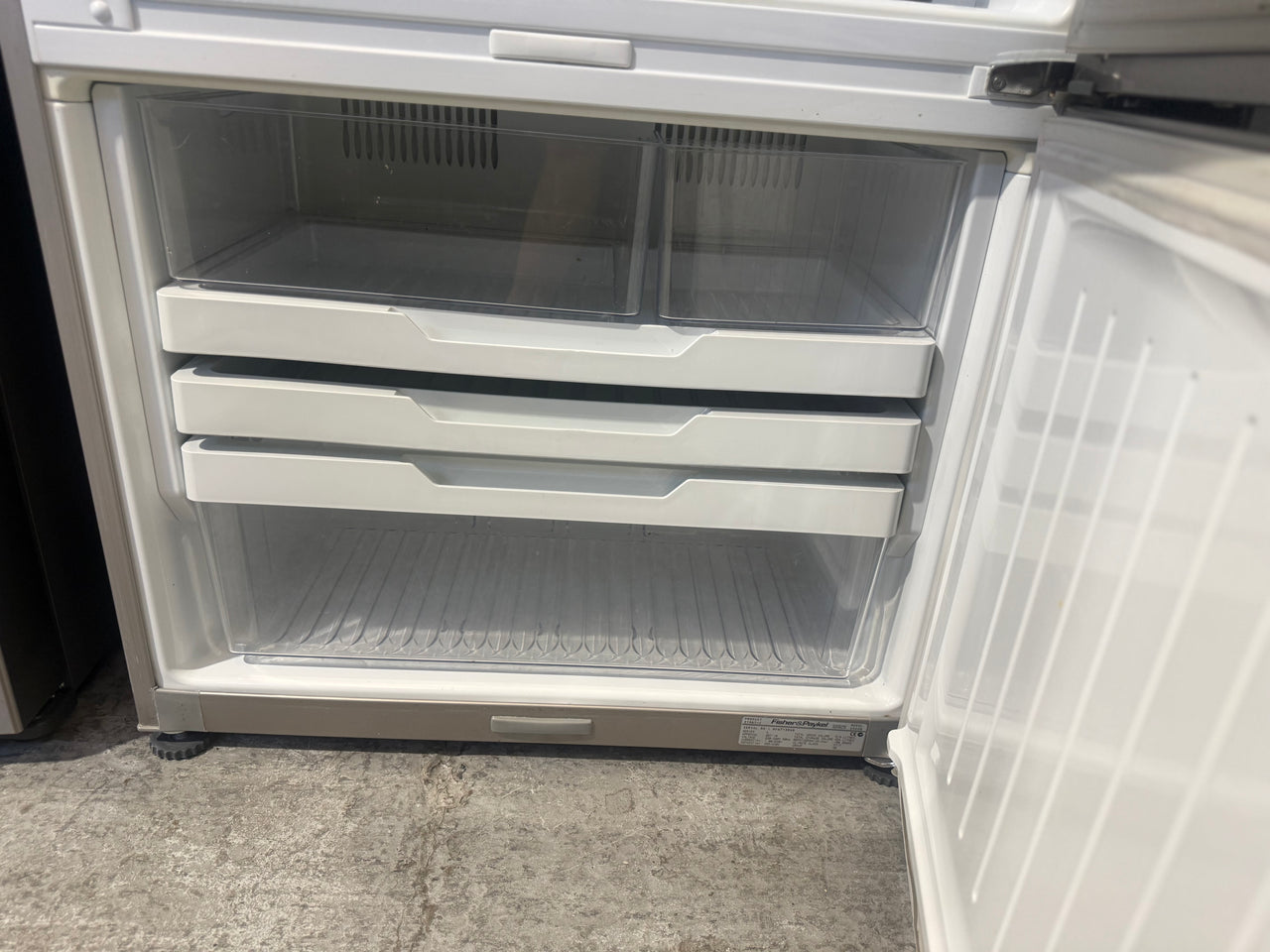 Second hand Fisher & Paykel 519L Bottom Mount Fridge – Stainless Steel (E522B)