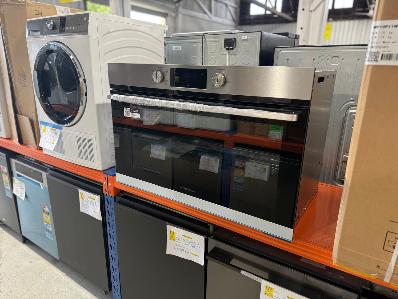 Factory second Westinghouse 90cm Multi-Function Oven Stainless Steel WVE9515SD - Second Hand Appliances Geebung