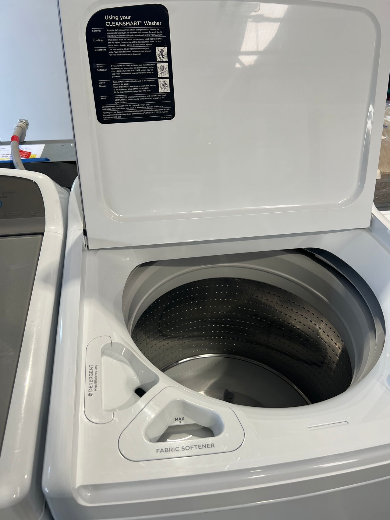 Second hand Fisher & Paykel 10kg Top Load Washer Model: WL1068P1