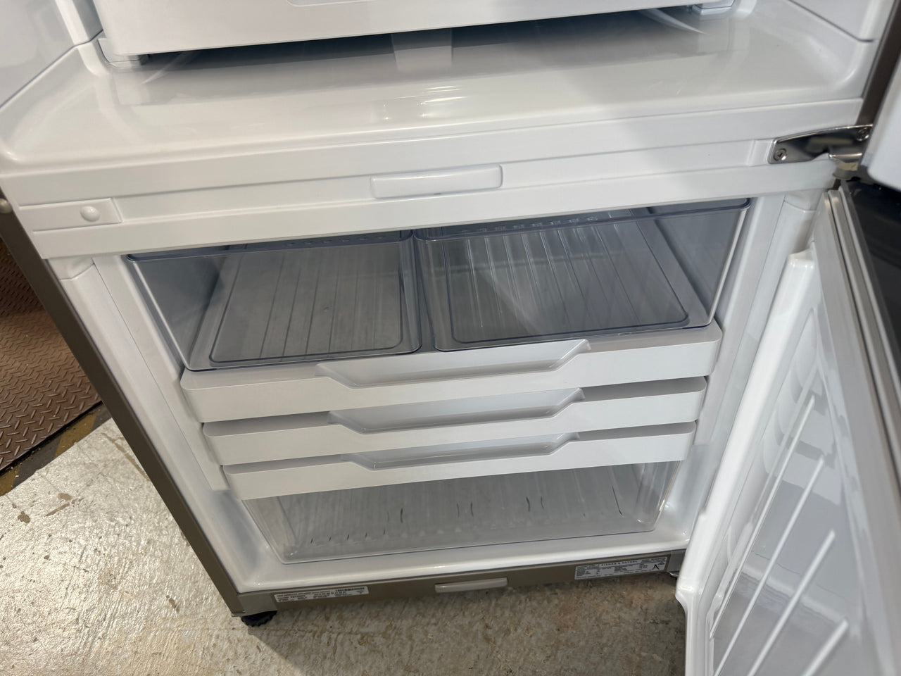Factory second Fisher & Paykel 413L Bottom Mount Fridge Model: RF442BRPX6 - Second Hand Appliances Geebung