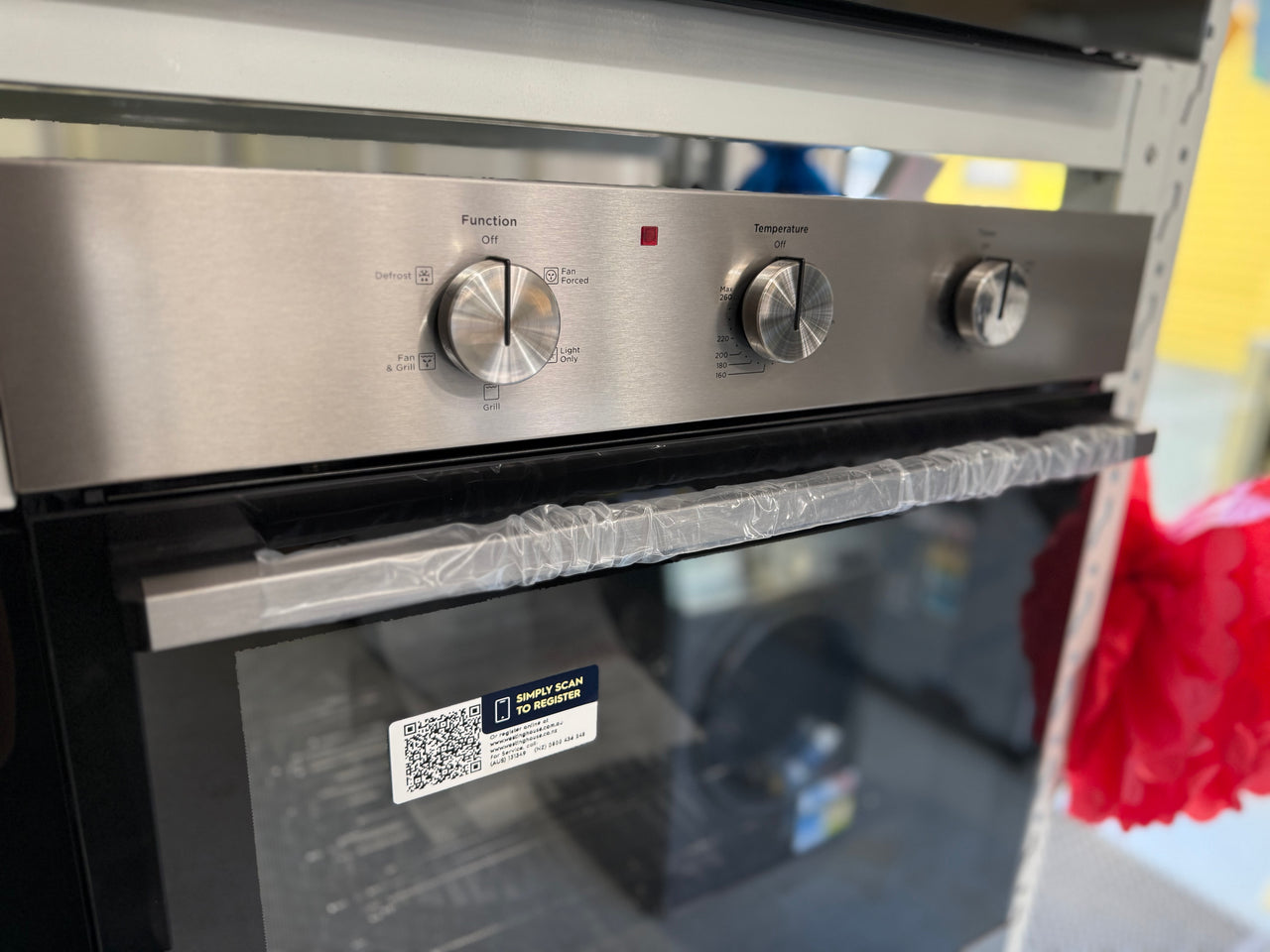 Factory second Westinghouse 60cm Stainless Steel Multi-Function Oven WVE6314SD