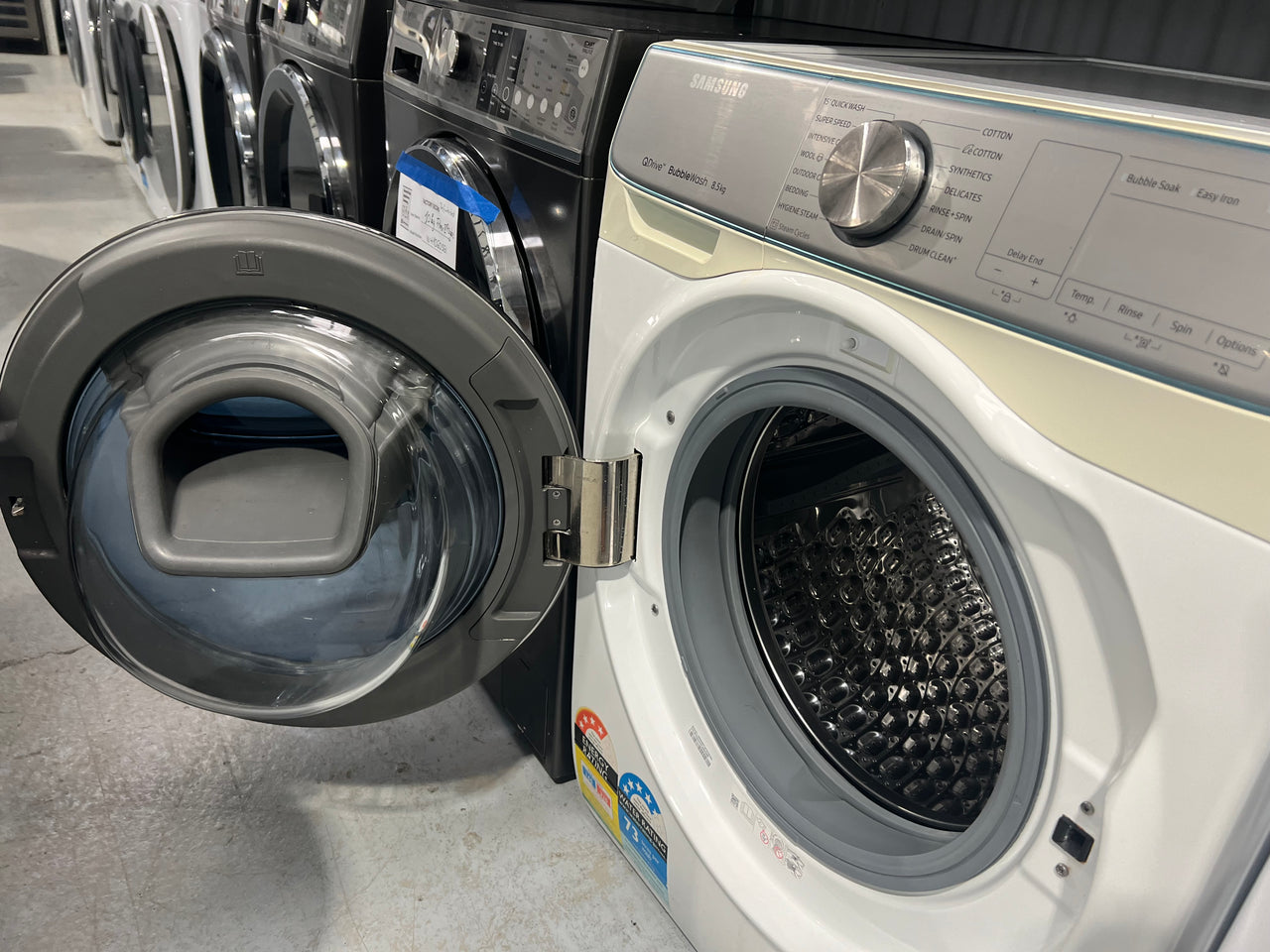 Second hand Samsung 8.5kg QuickDrive Front Load Washing Machine Model: WW85M74FNOR