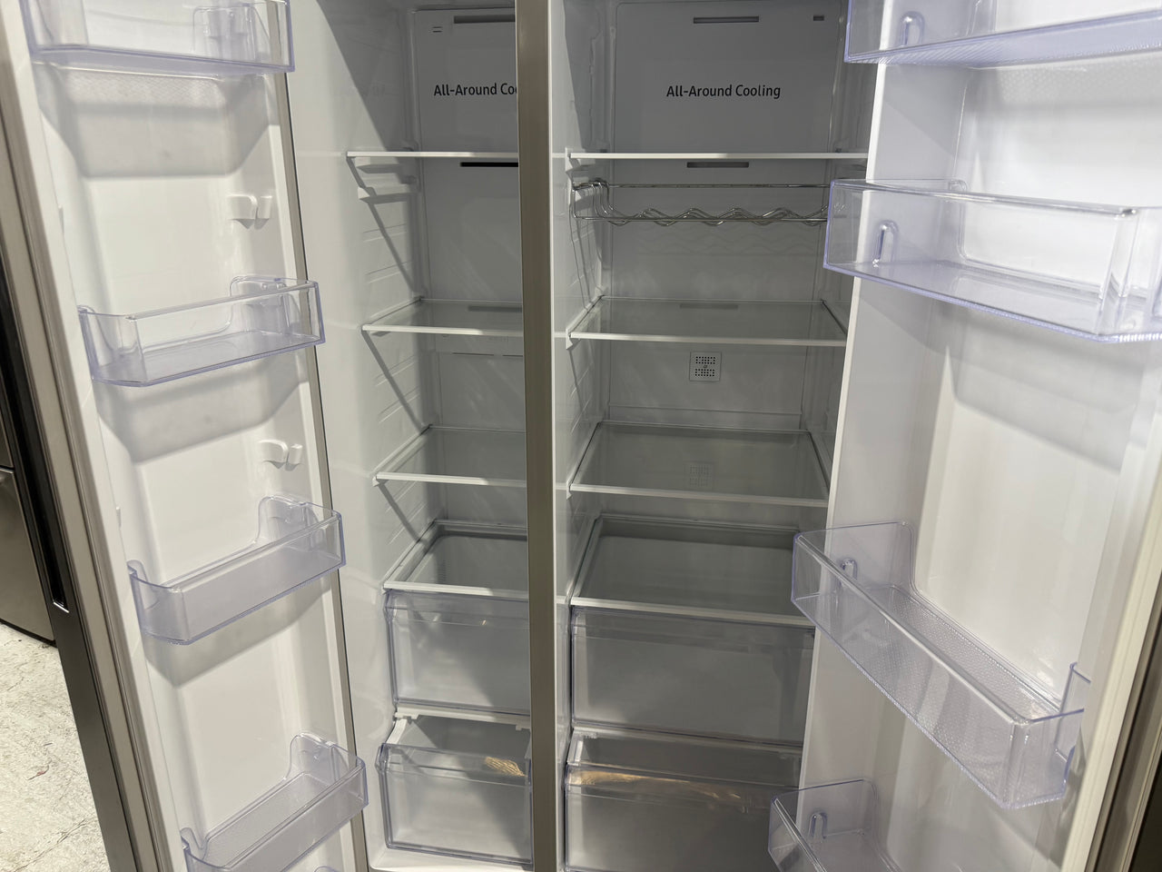 Second hand Samsung SRS693NLS 655-liter side-by-side refrigerator