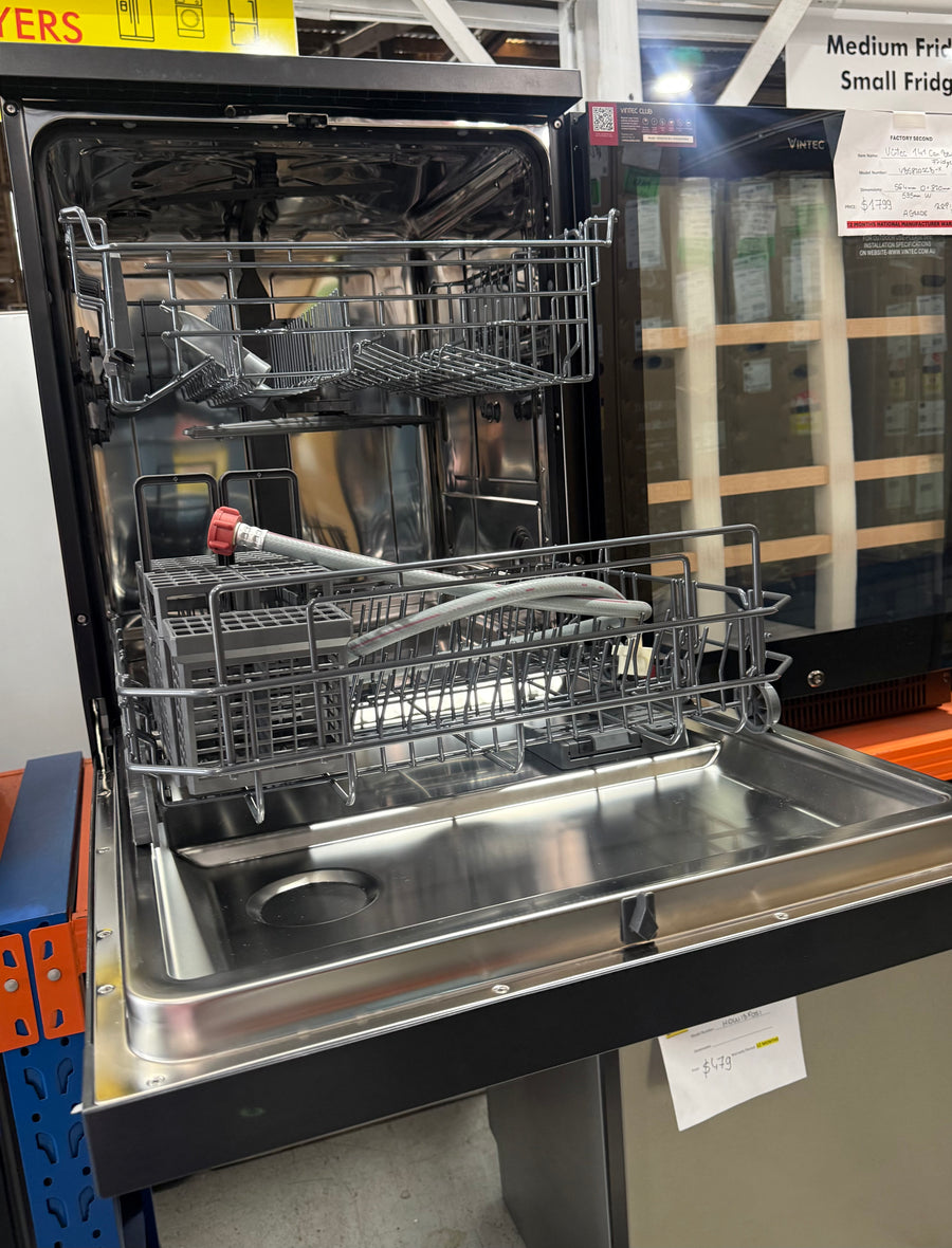 Factory Second Haier 15 Place Setting Freestanding Dishwasher – Black | HDW15F2B1