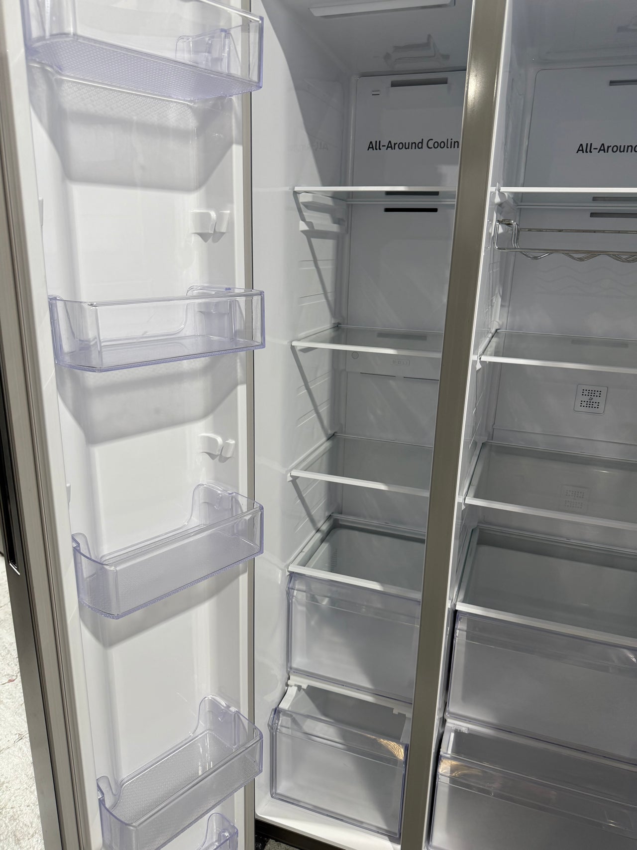 Second hand Samsung SRS693NLS 655-liter side-by-side refrigerator