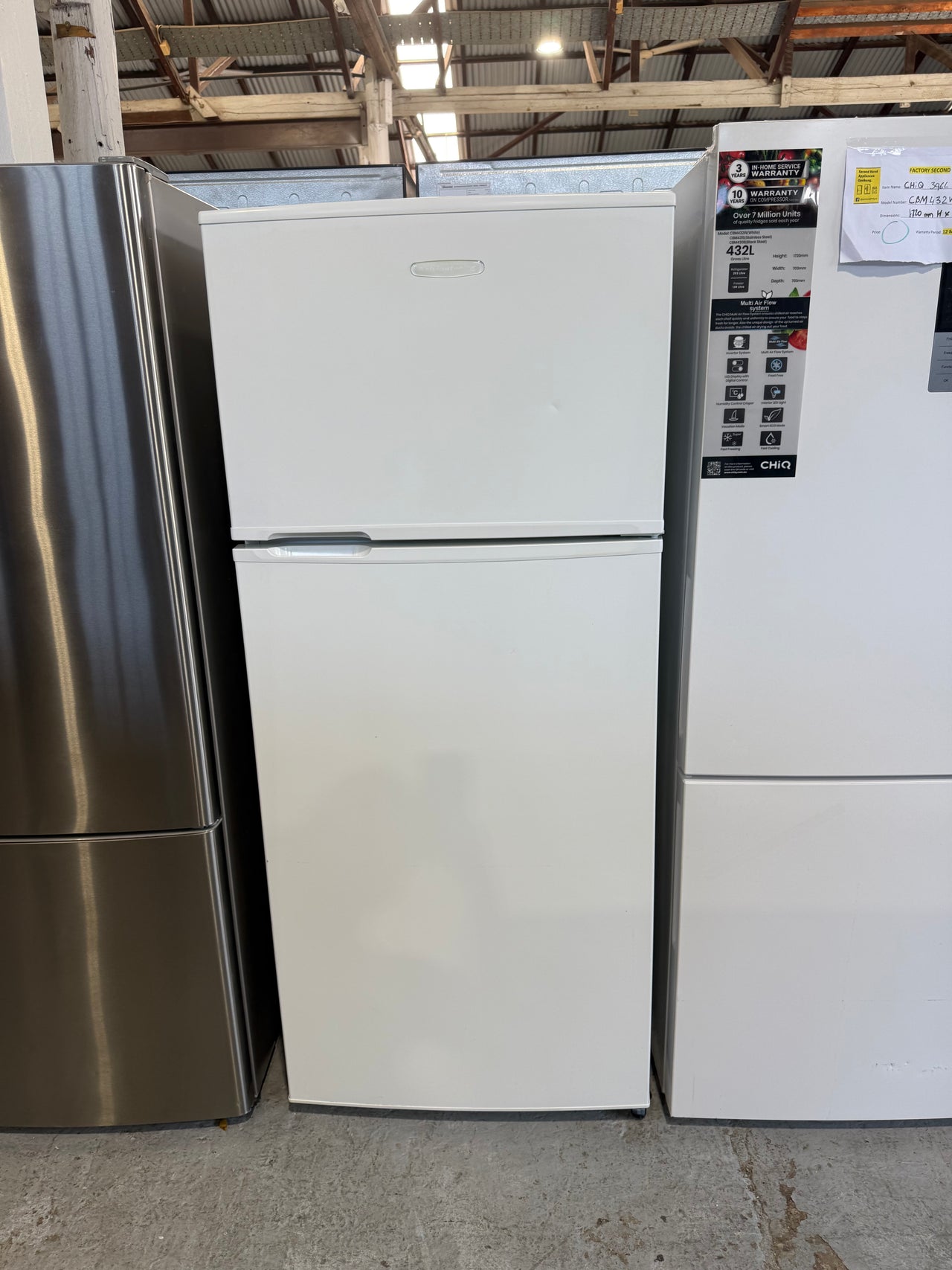 Second hand 420l Kelvinator top mount refrigerator KTM4200WA