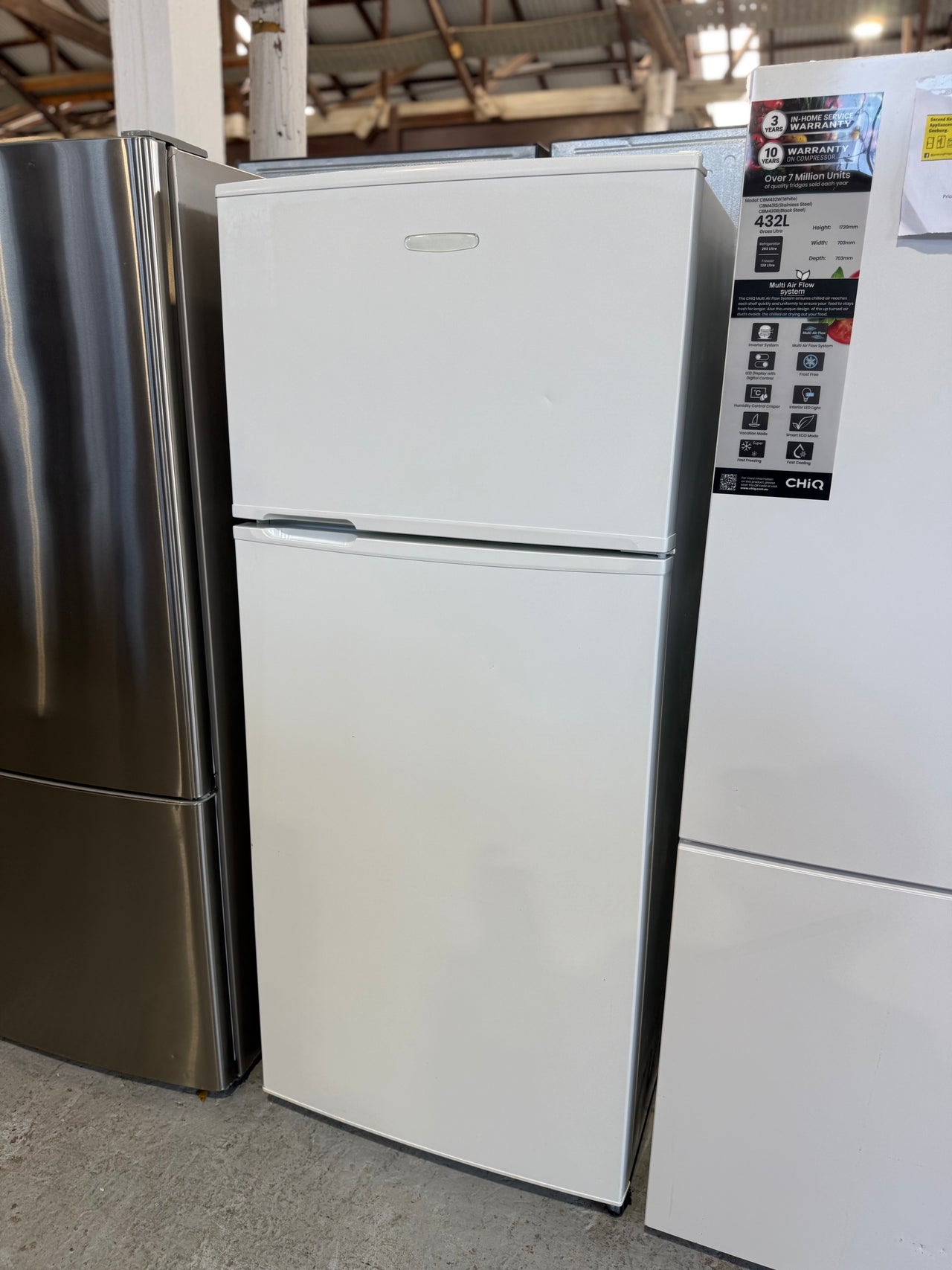 Second hand 420l Kelvinator top mount refrigerator KTM4200WA