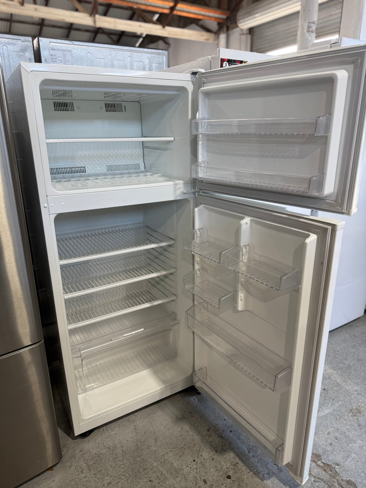 Second hand 420l Kelvinator top mount refrigerator KTM4200WA