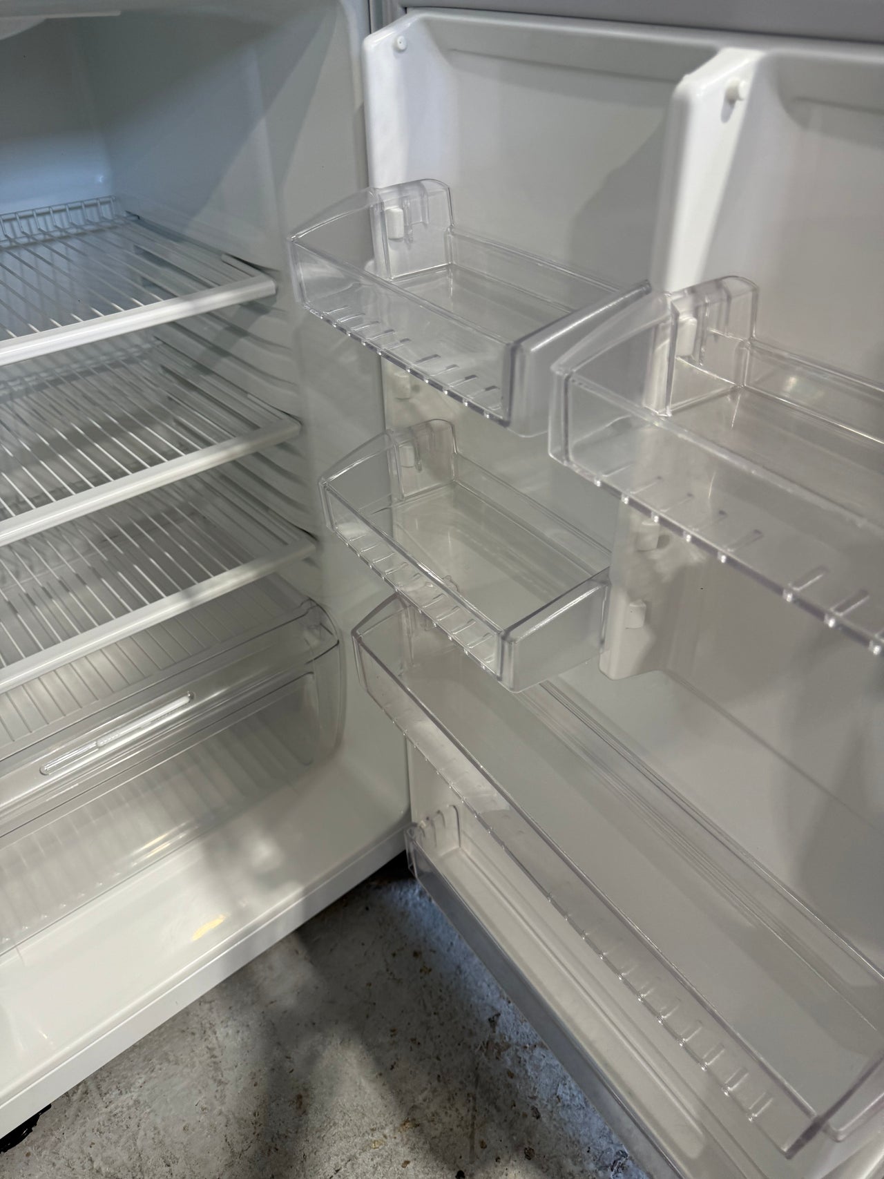 Second hand 420l Kelvinator top mount refrigerator KTM4200WA