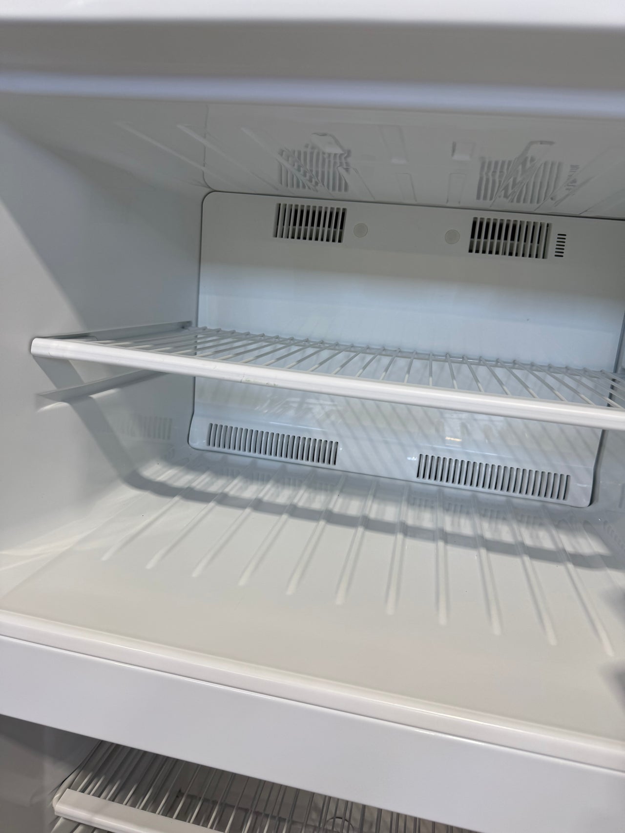 Second hand 420l Kelvinator top mount refrigerator KTM4200WA