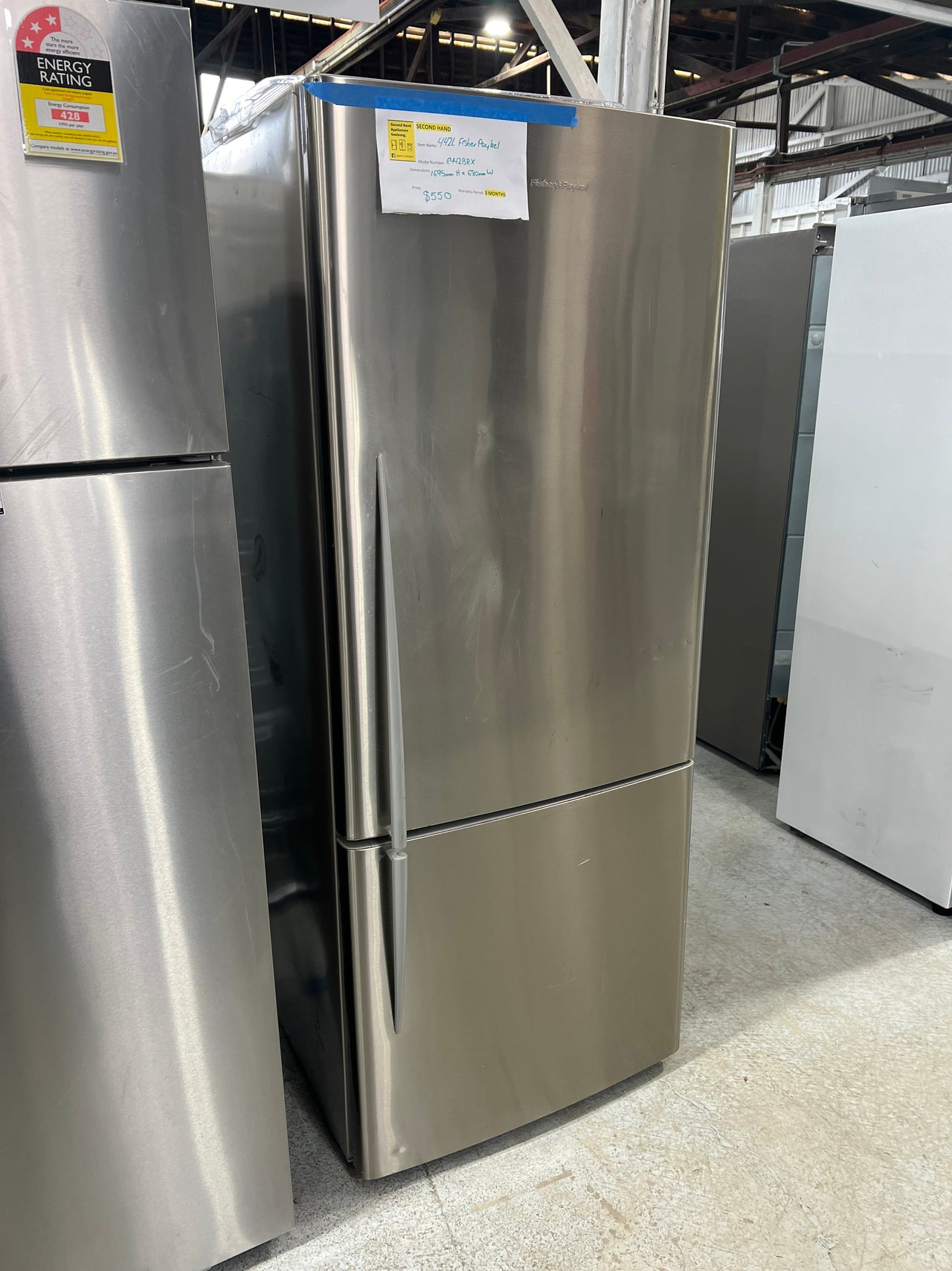 Fisher&Paykel E442 fridge outside look