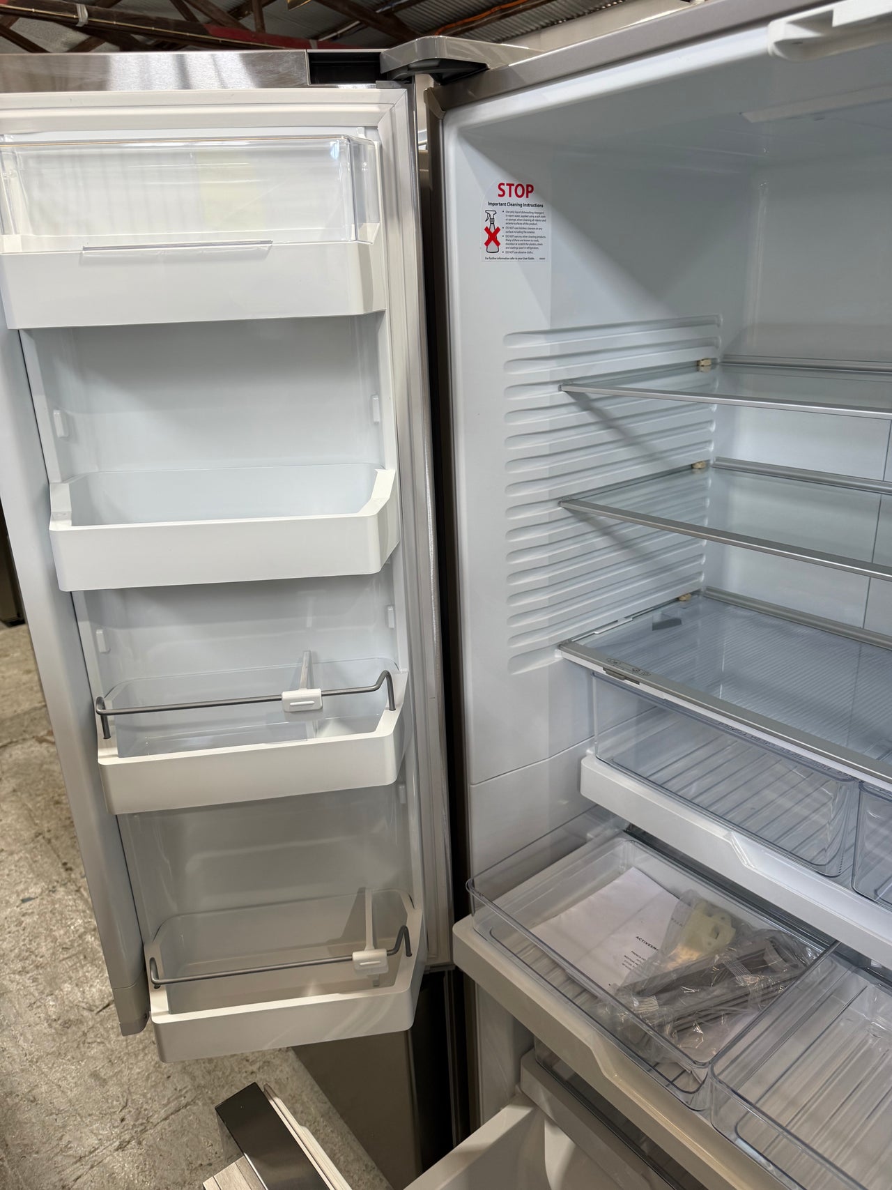Factory second Fisher & Paykel 614L French Door Fridge – RF610ADX5