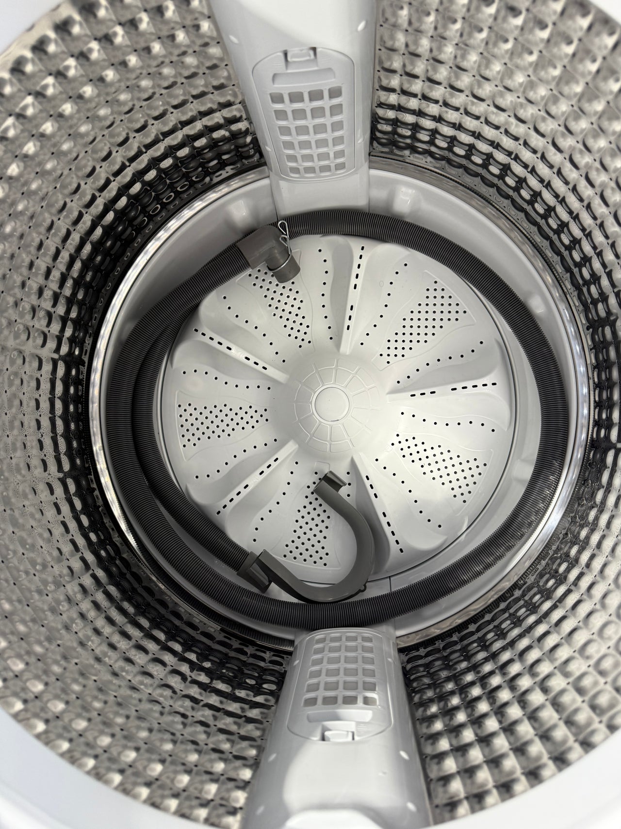Factory second Haier HWT09AN1 9kg Top Load Washing Machine