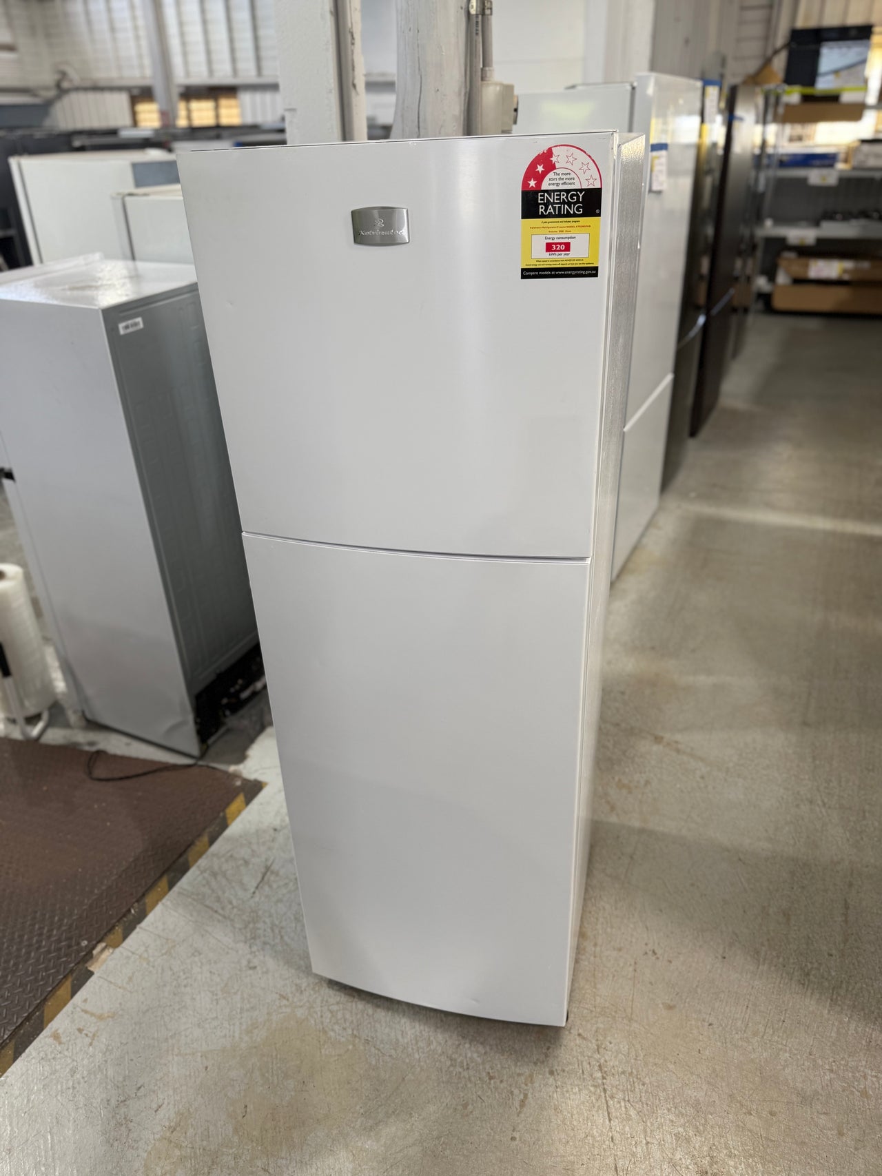 Second hand Kelvinator KTB2802WB 256-liter top-mount refrigerator