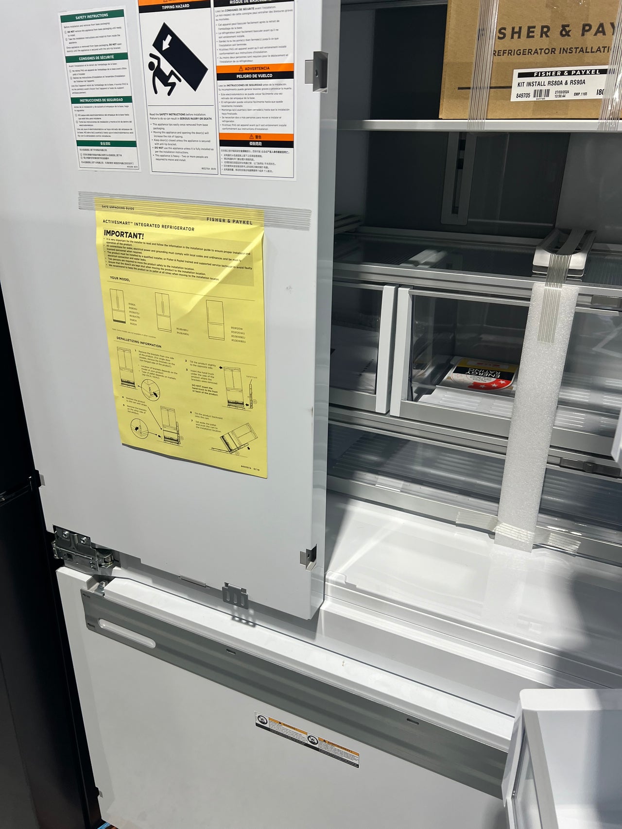 Factory second Fisher & Paykel RS90AU1 476L Integrated French Door Fridge - Second Hand Appliances Geebung