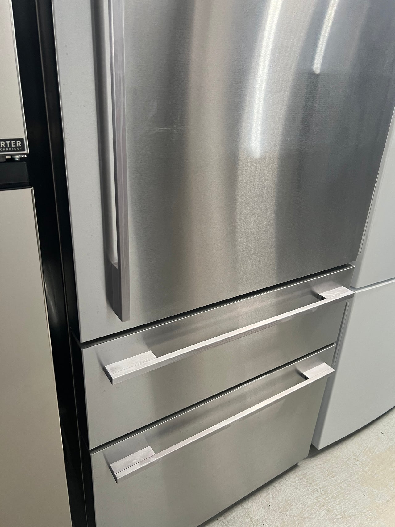 Factory Second FISHER & PAYKEL 527L BOTTOM MOUNT MULTI DRAWER FRIDGE RF523MRDX1 - Second Hand Appliances Geebung