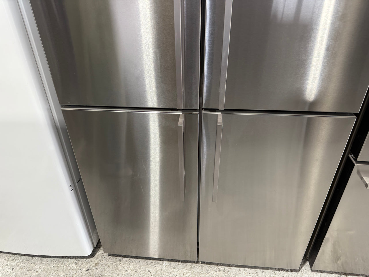 Factory second Fisher & Paykel 605L Quad Door Fridge – RF605QDVX2
