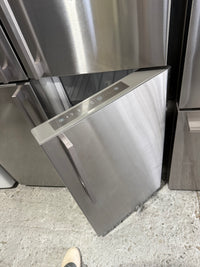 Thumbnail for Factory second Fisher & Paykel 605L Quad Door Fridge – RF605QDVX2