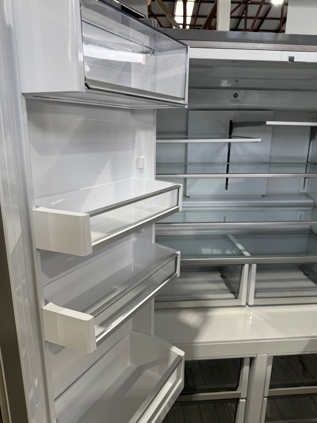 Factory second Fisher & Paykel 605L Quad Door Fridge – RF605QDVX2