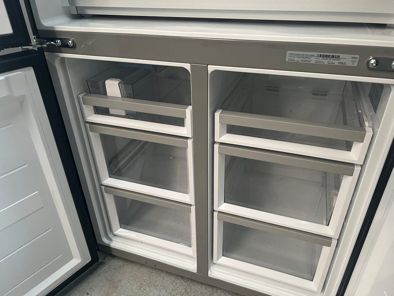 Factory second Fisher&Paykel 690l Quad Door  Model: RF730QZUVB1