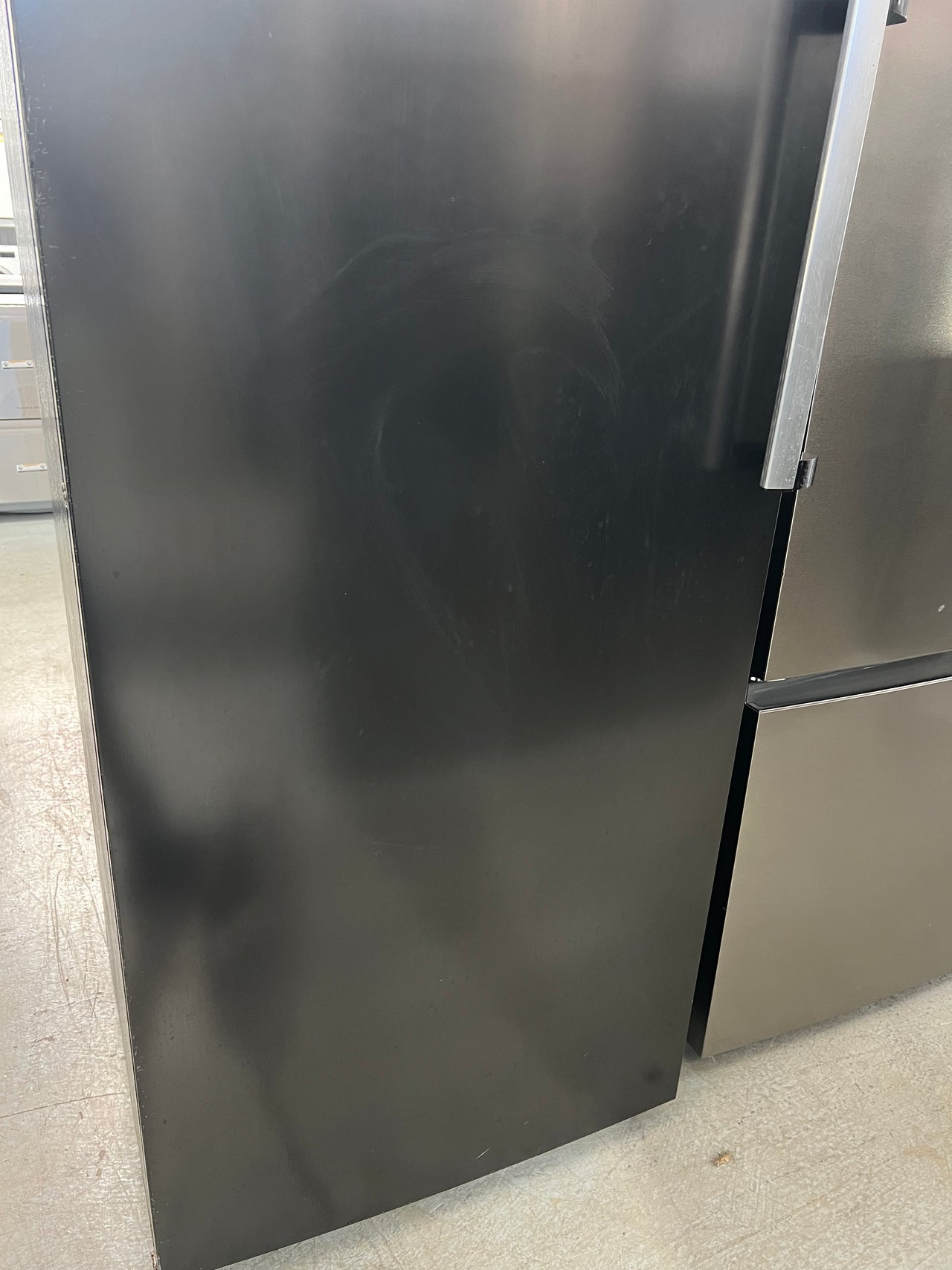 Second hand CHIQ 431L Frost Free Inverter System Hybrid Fridge Freezer CSH430BL - Second Hand Appliances Geebung