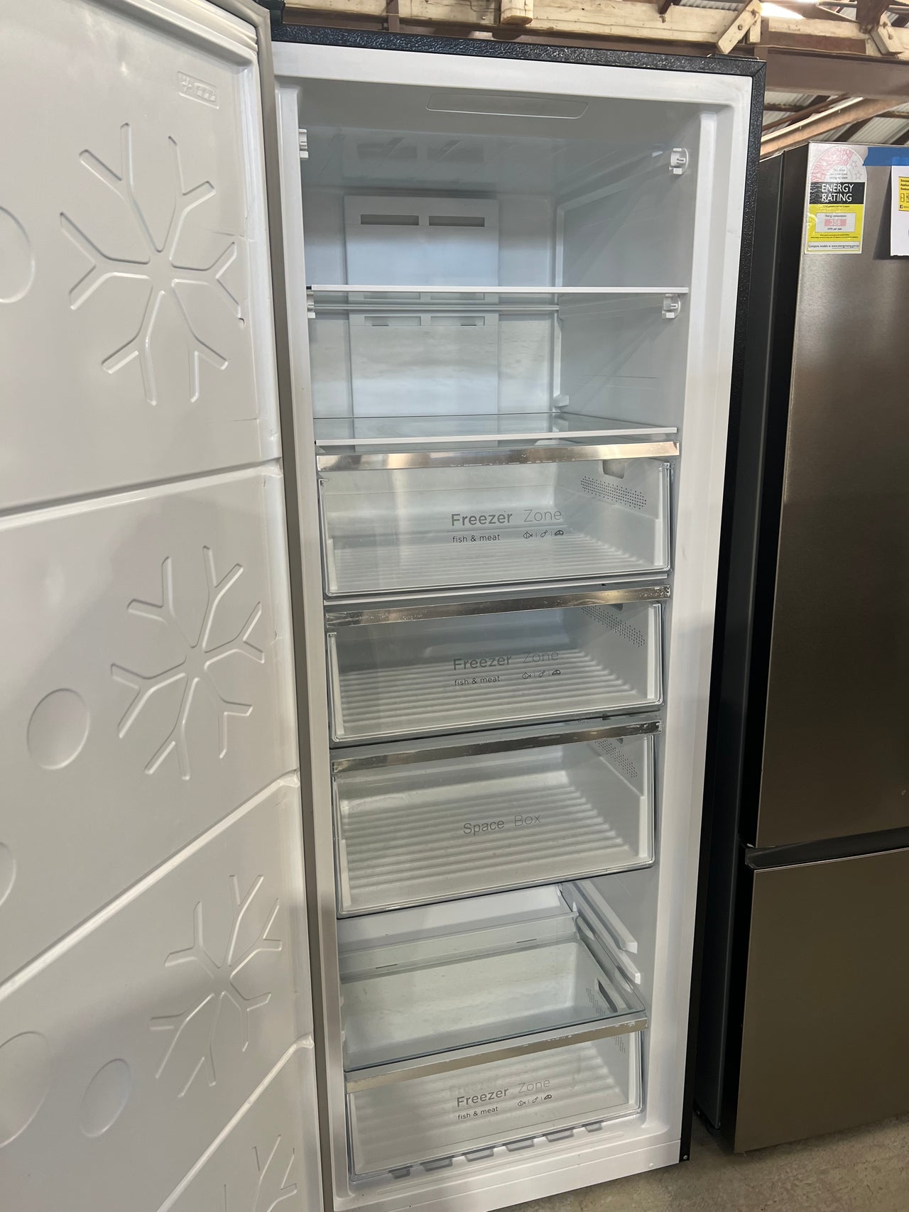 Second hand CHIQ 431L Frost Free Inverter System Hybrid Fridge Freezer CSH430BL - Second Hand Appliances Geebung