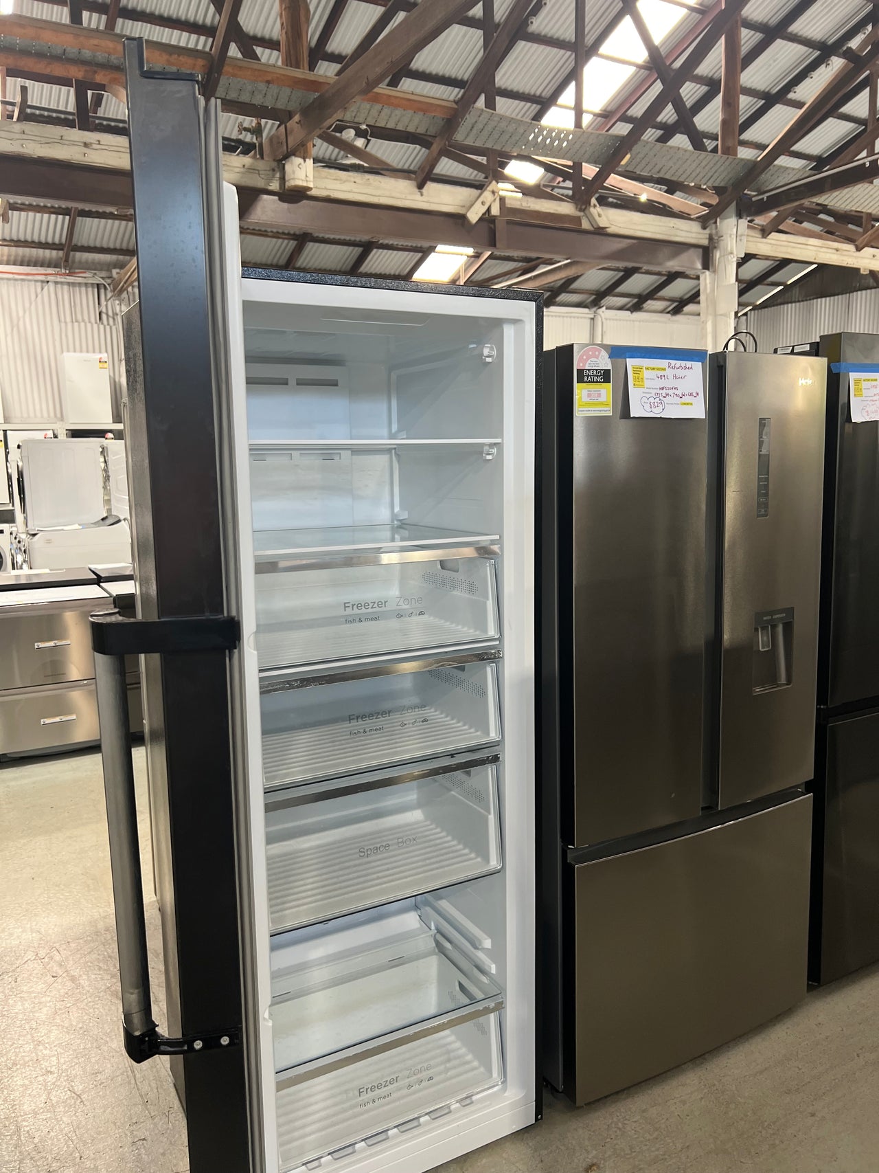 Second hand CHIQ 431L Frost Free Inverter System Hybrid Fridge Freezer CSH430BL - Second Hand Appliances Geebung