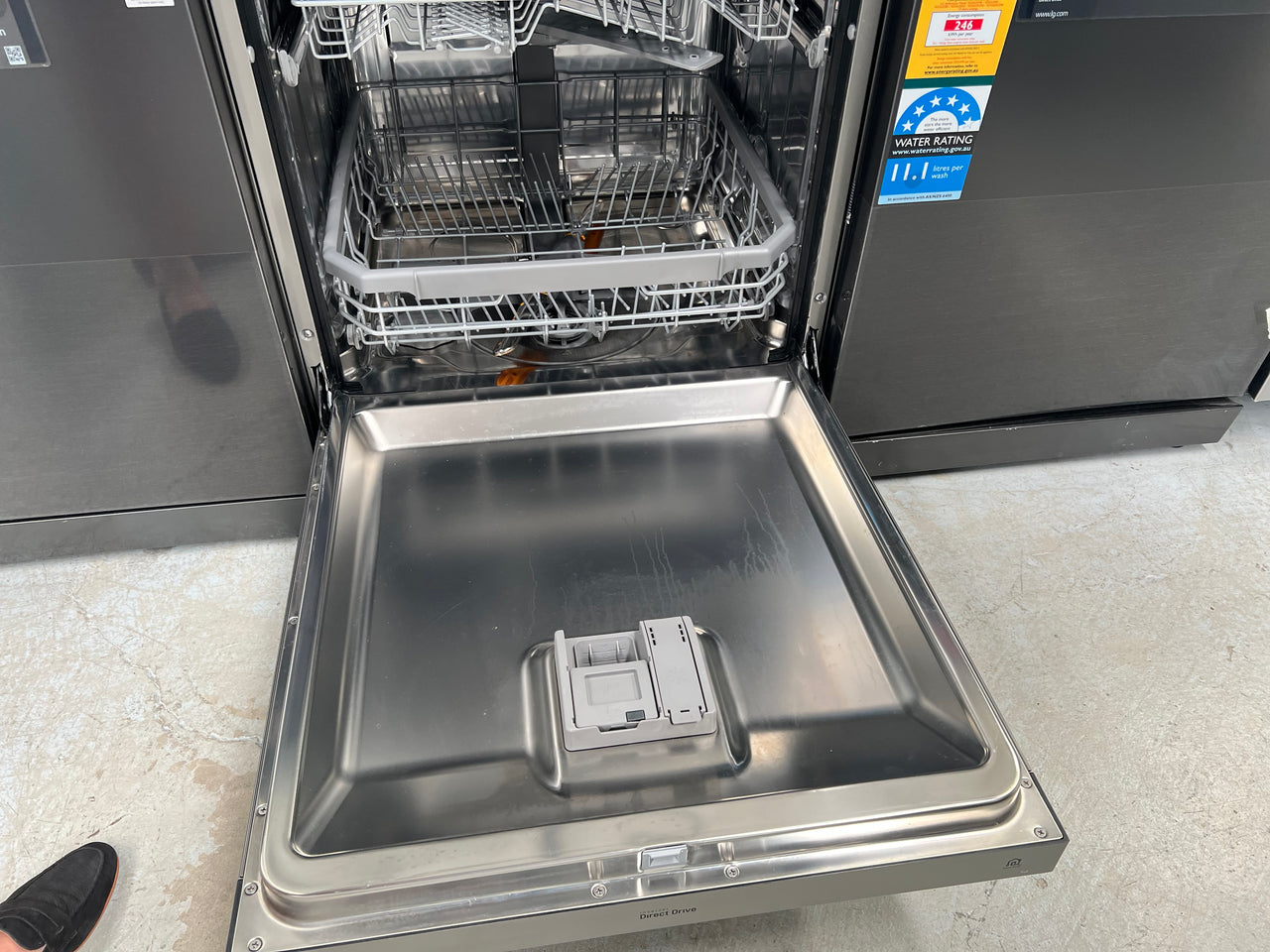 Factory second LG 15 Place QuadWash Dishwasher XD4B15PS - Second Hand Appliances Geebung