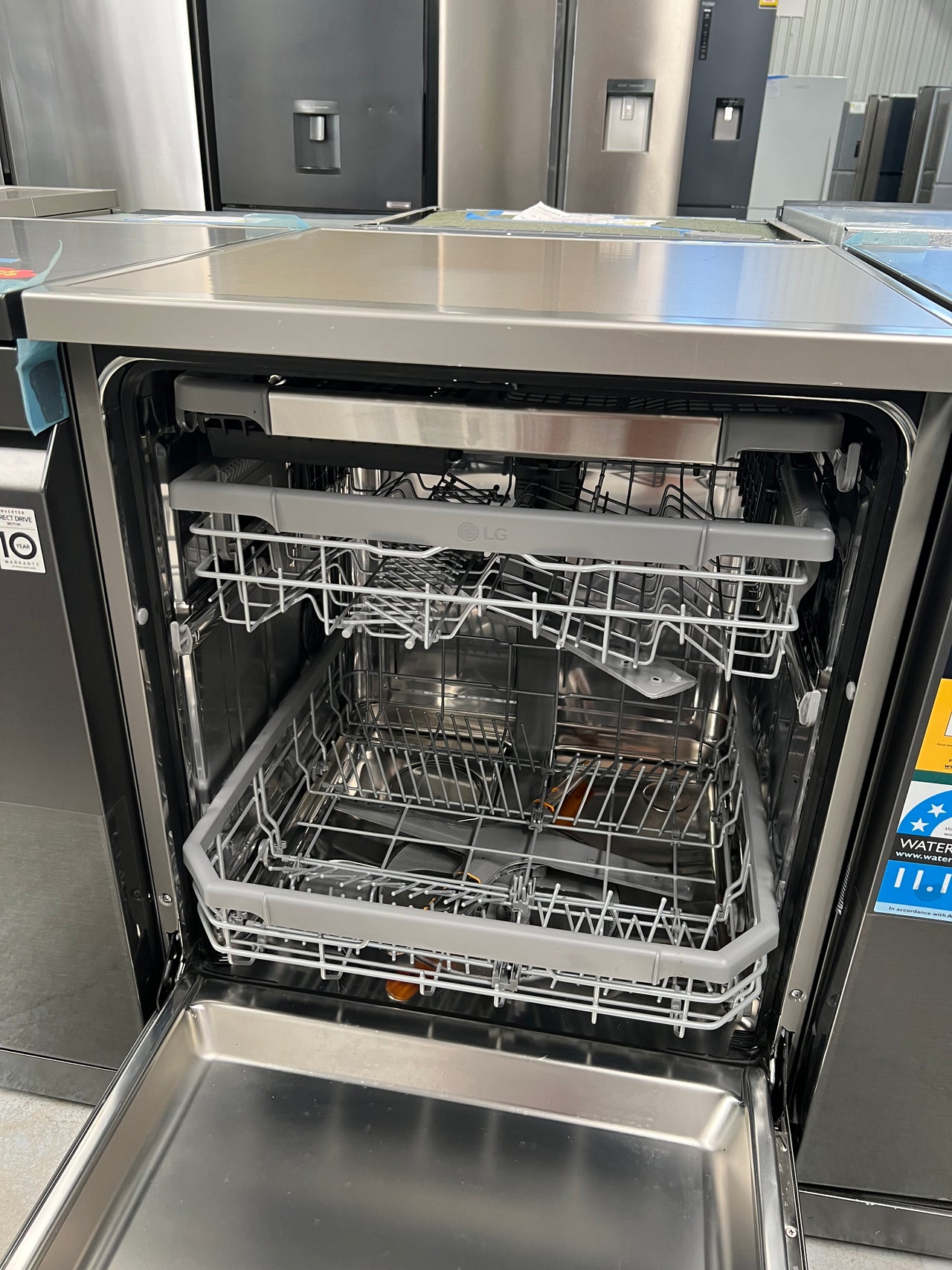 Factory second LG 15 Place QuadWash Dishwasher XD4B15PS - Second Hand Appliances Geebung