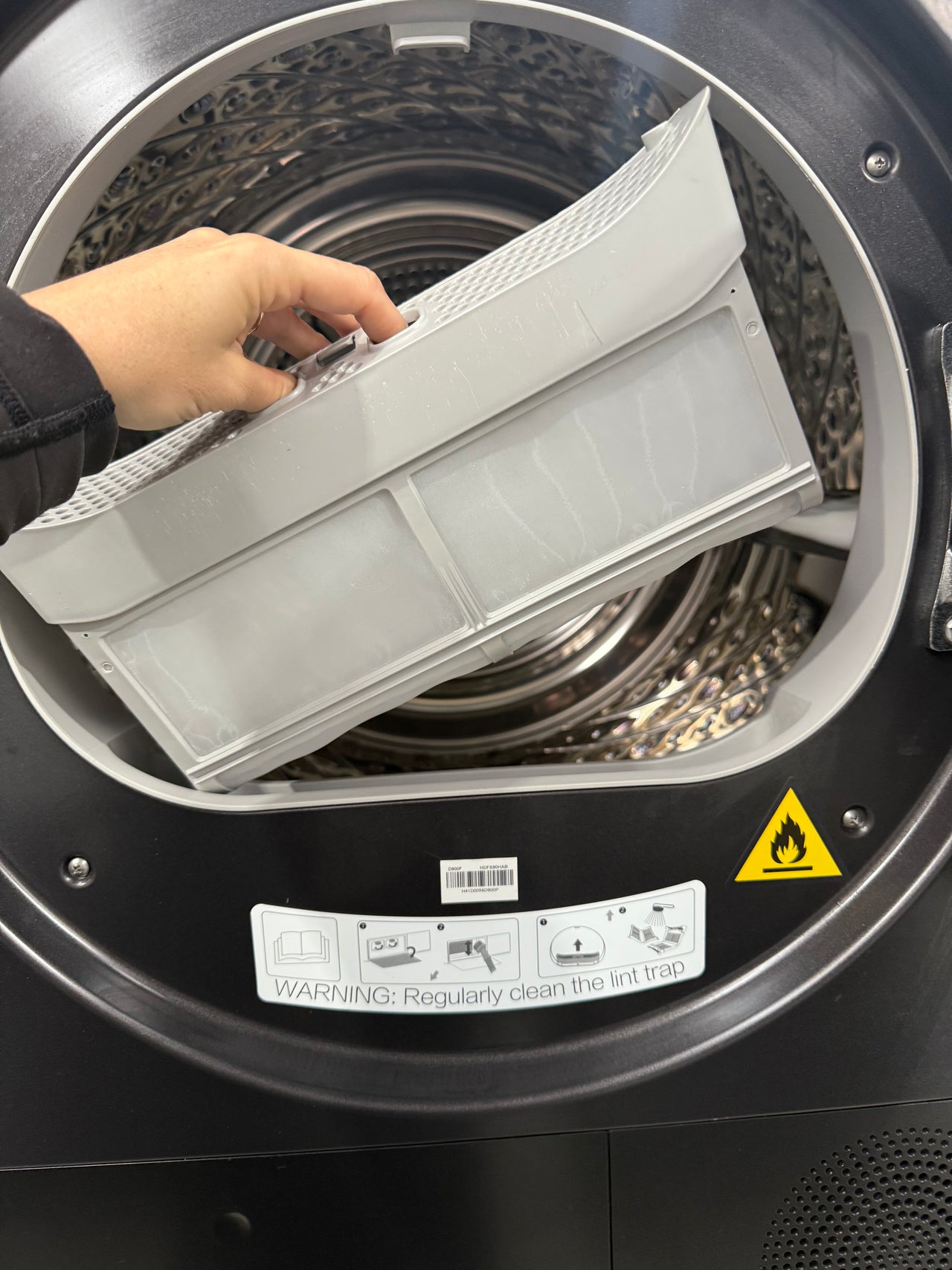 Factory second Hisense 9kg Heat Pump Dryer – Black (Model: HDFS90HAB) - Second Hand Appliances Geebung