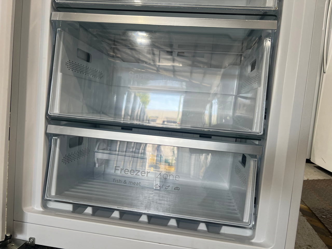 Factory second CHiQ 380L Vertical Hybrid Freezer  model: CSH380NWL - Second Hand Appliances Geebung